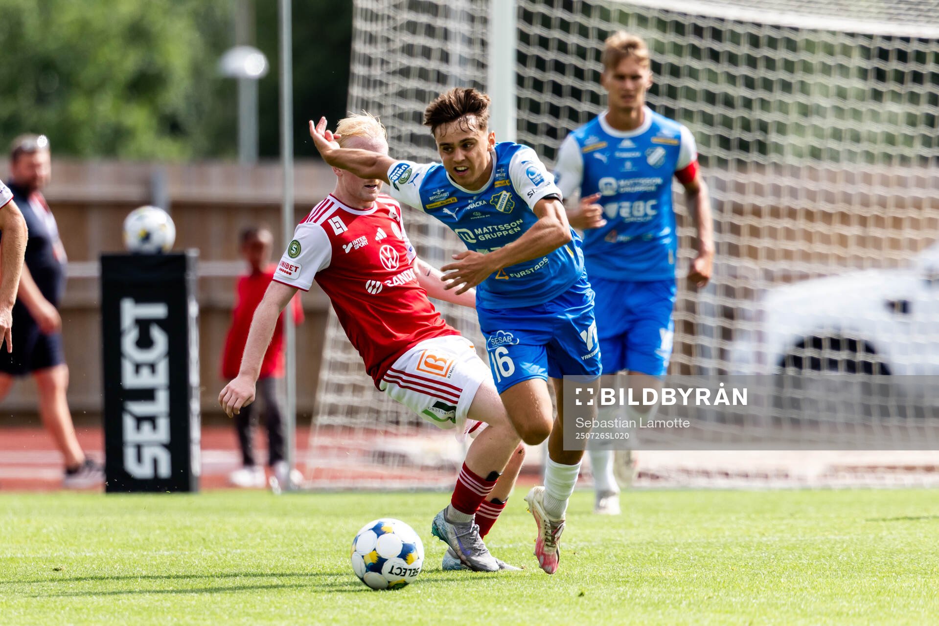 Oddevolds Emir Derviskadic och Sandvikens IFs Pontus