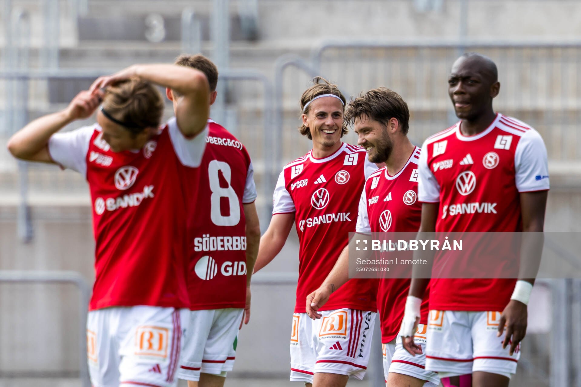 Sandvikens IFs spelare jublar