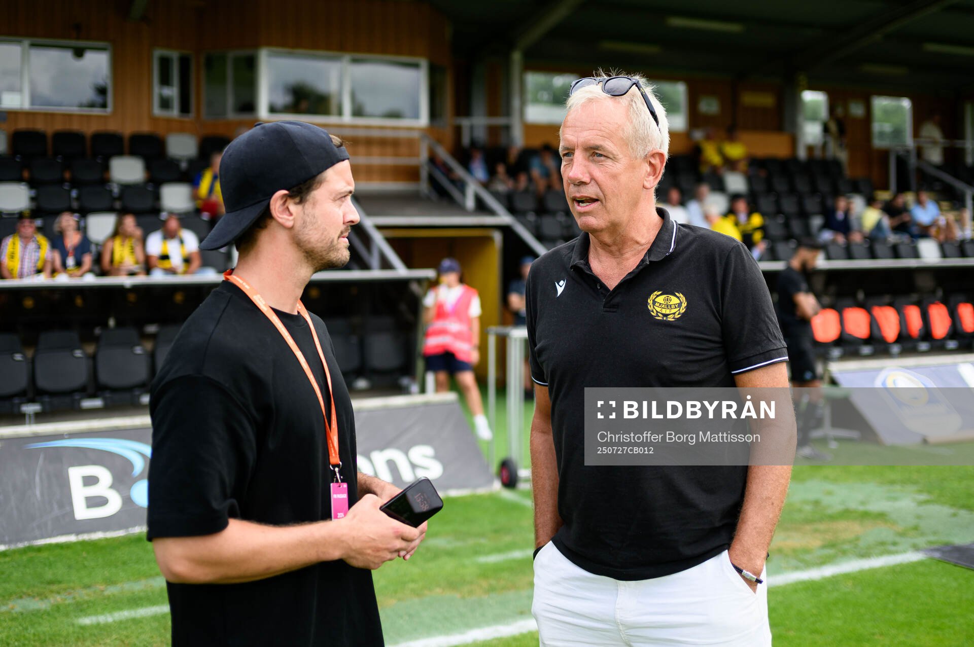 Mjällbys klubbchef Jacob Lennartsson och sportchef Hasse