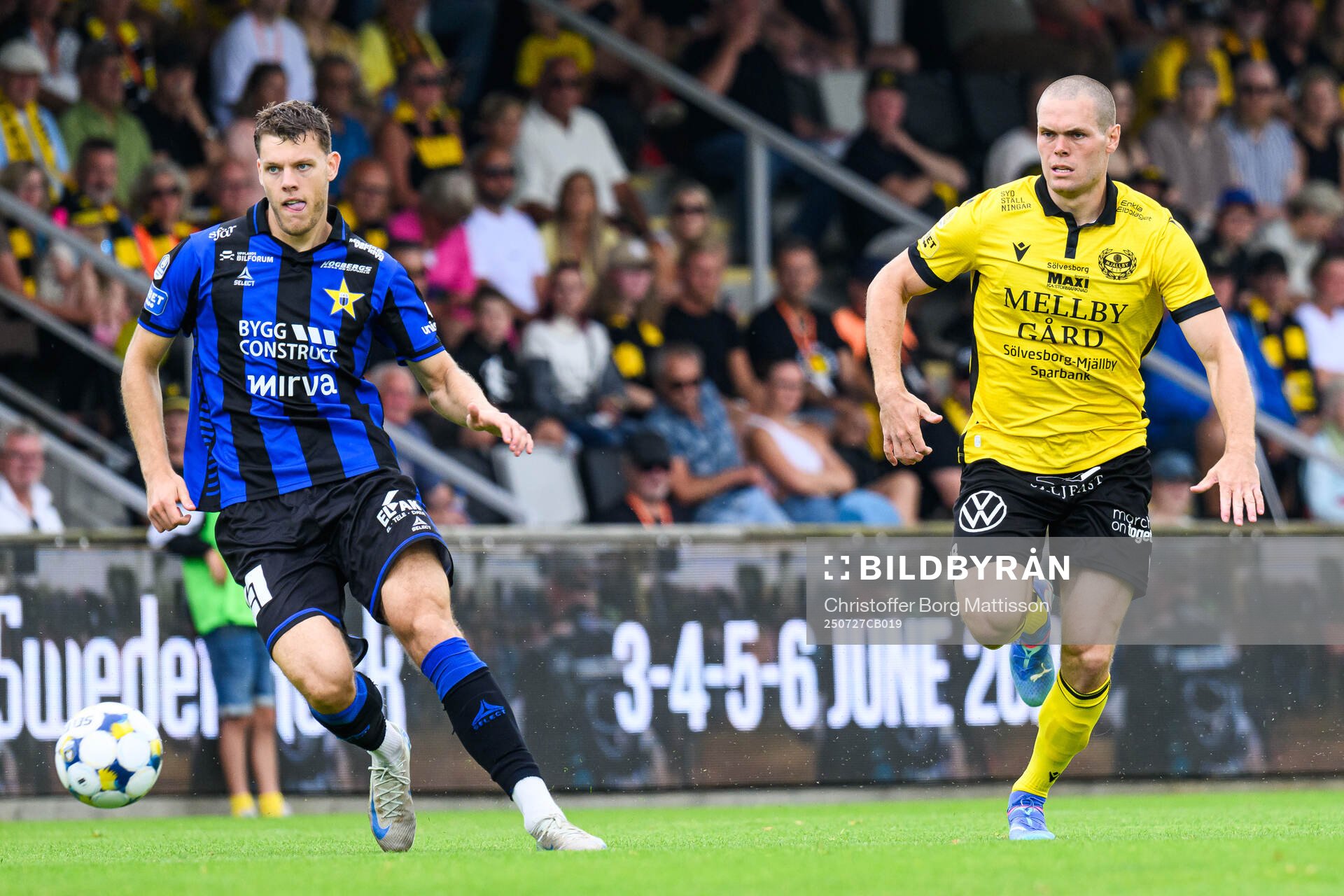 Sirius Tobias Anker och Mjällbys Jacob Bergström