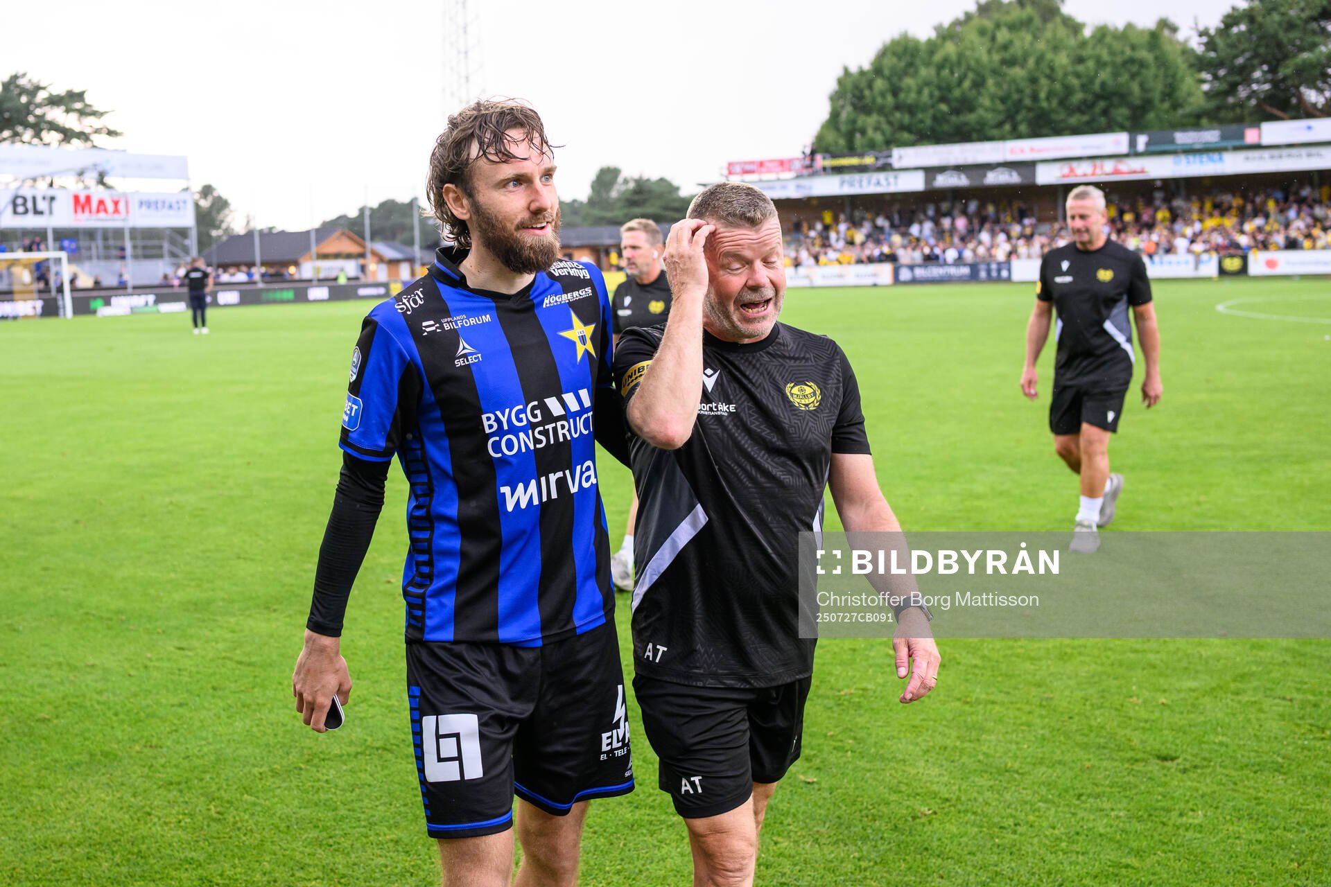 Sirius Simon Sandberg och Mjällbys tränare Anders