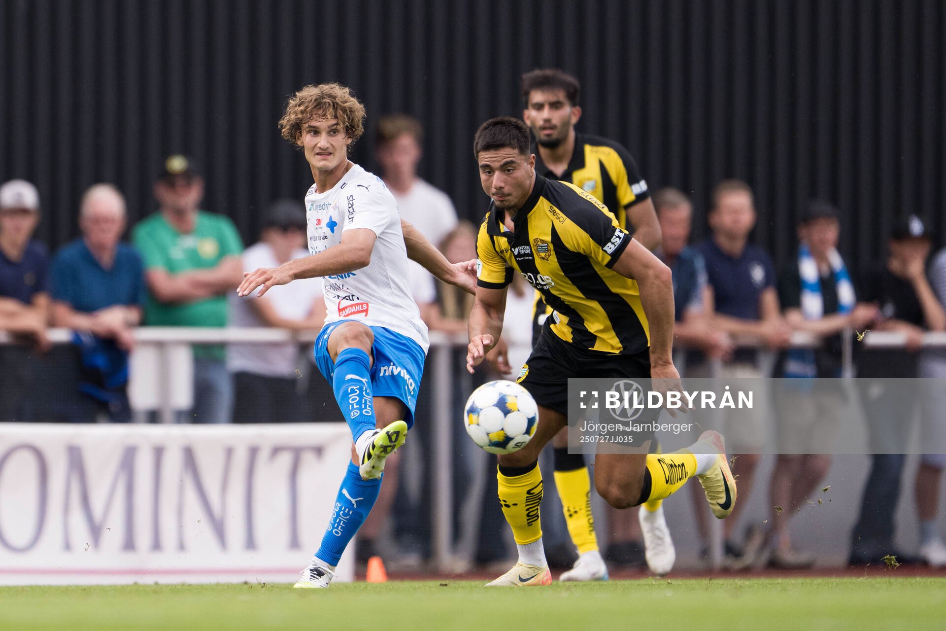 Värnamos Antonio Kujundzic och Hammarbys Jusef Erabi