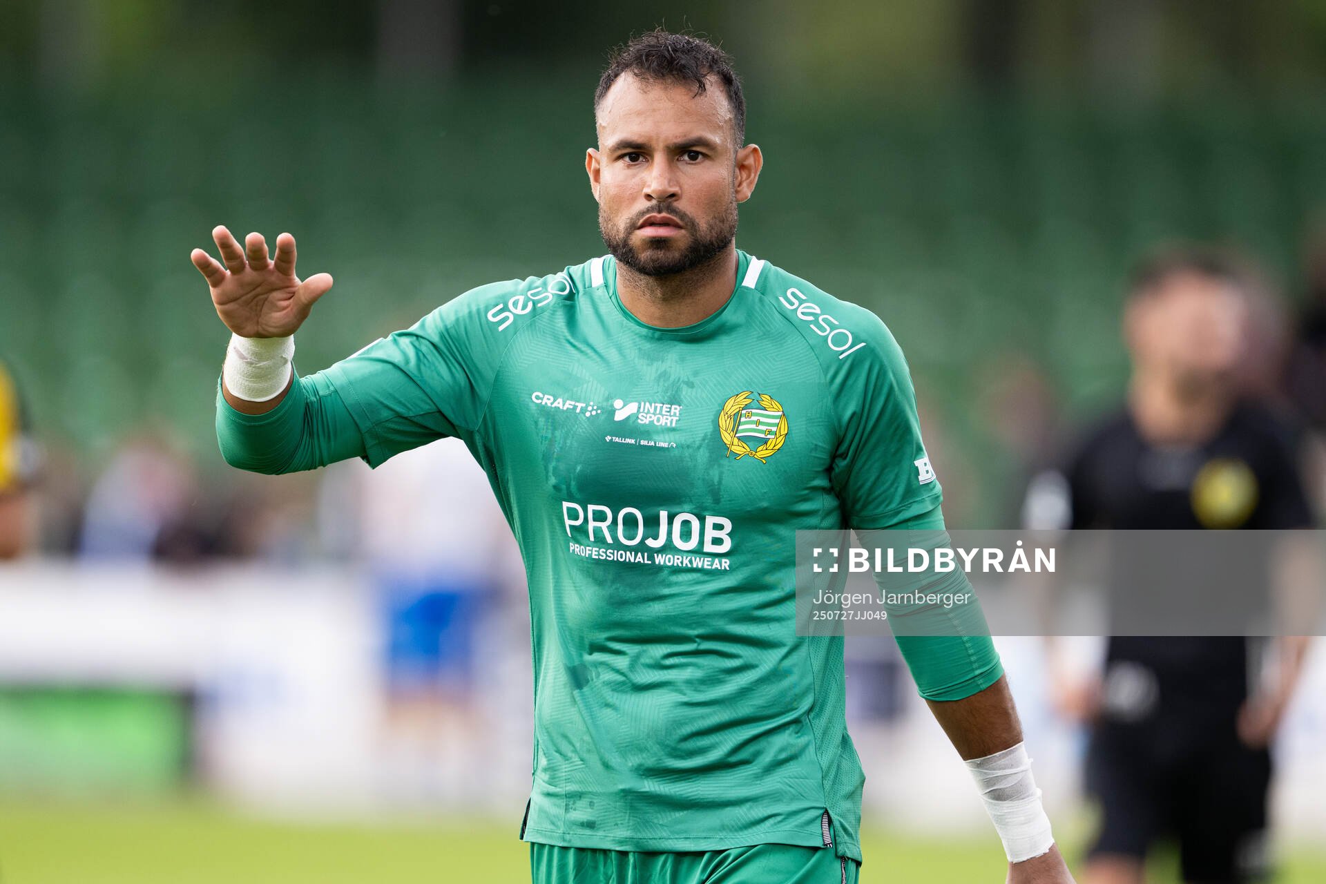Hammarbys målvakt Warner Hahn jublar