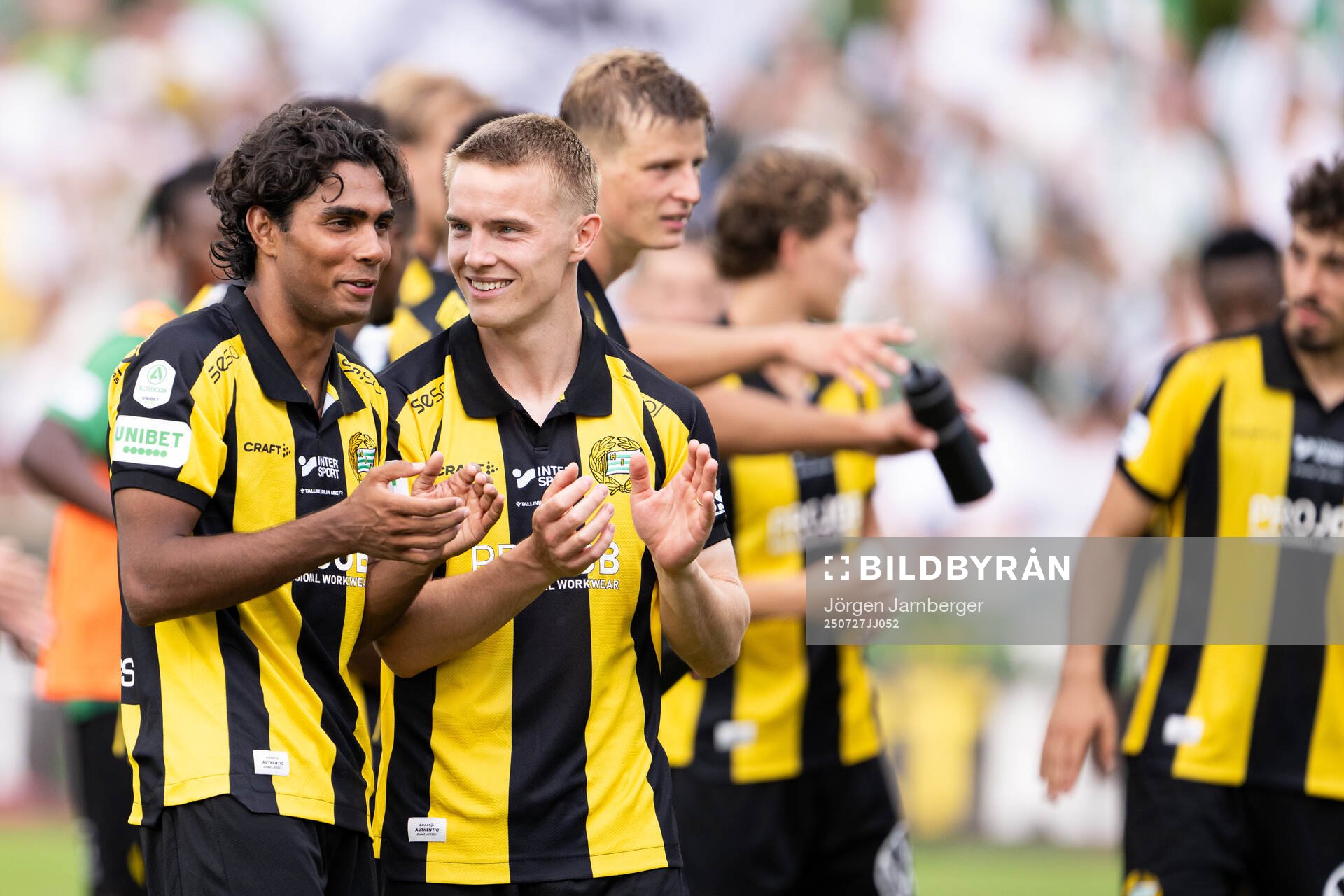 Hammarbys Jonathan Karlsson och Jacob Ouro Ortmark jublet