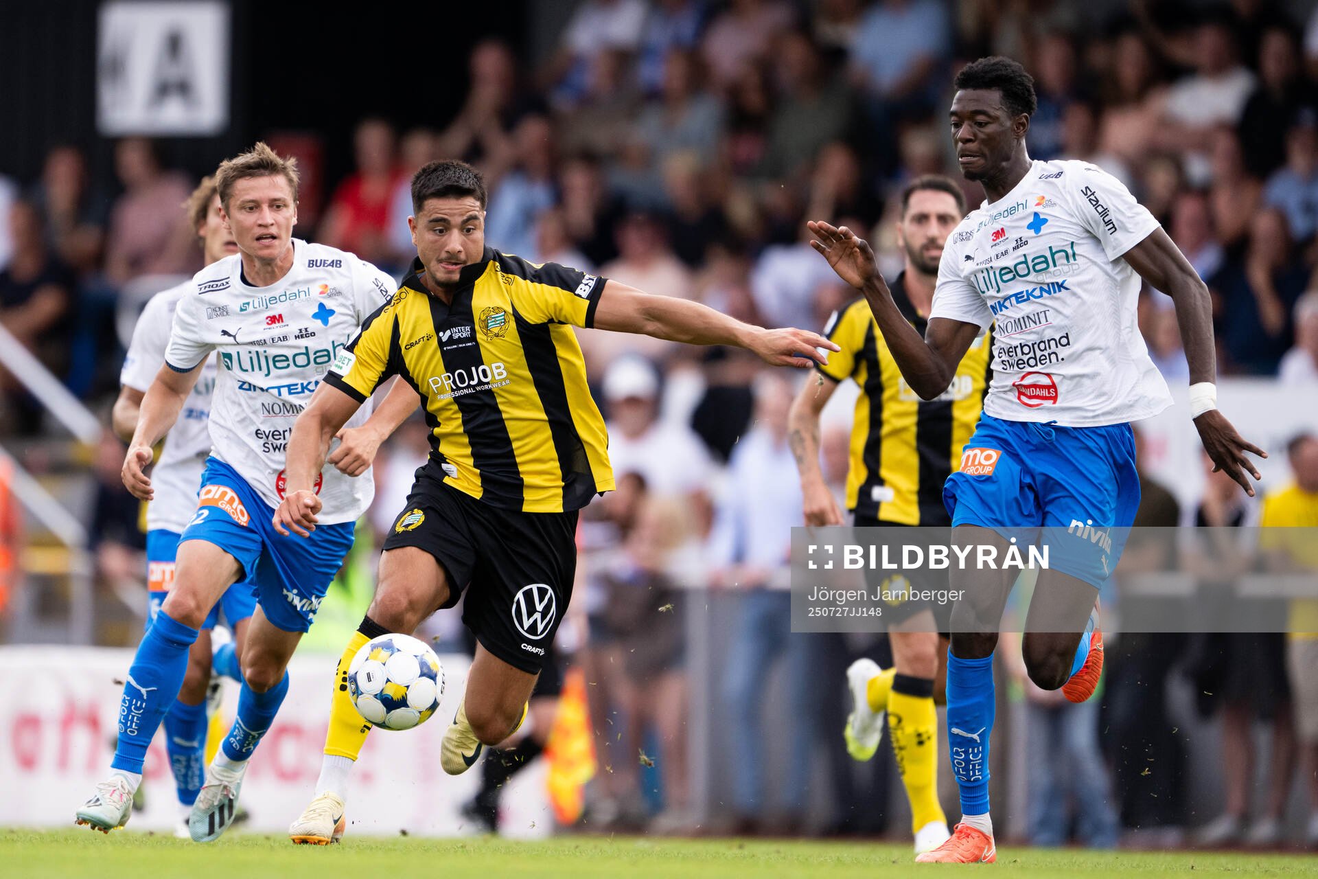 Hammarbys Jusef Erabi och Värnamos Rufai Mohammed