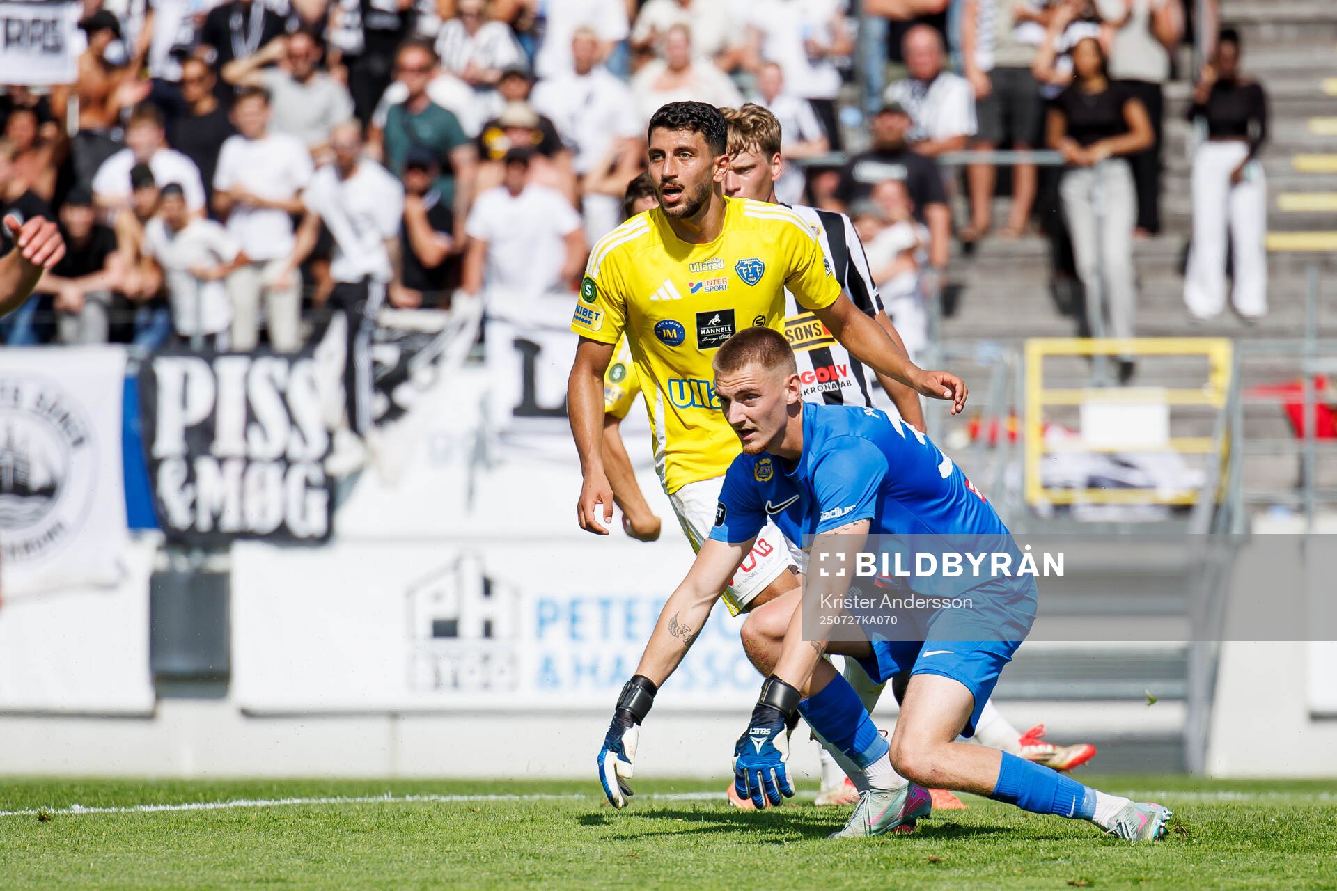 Falkenbergs Leonardo Farah Shahin och Landskronas målvakt