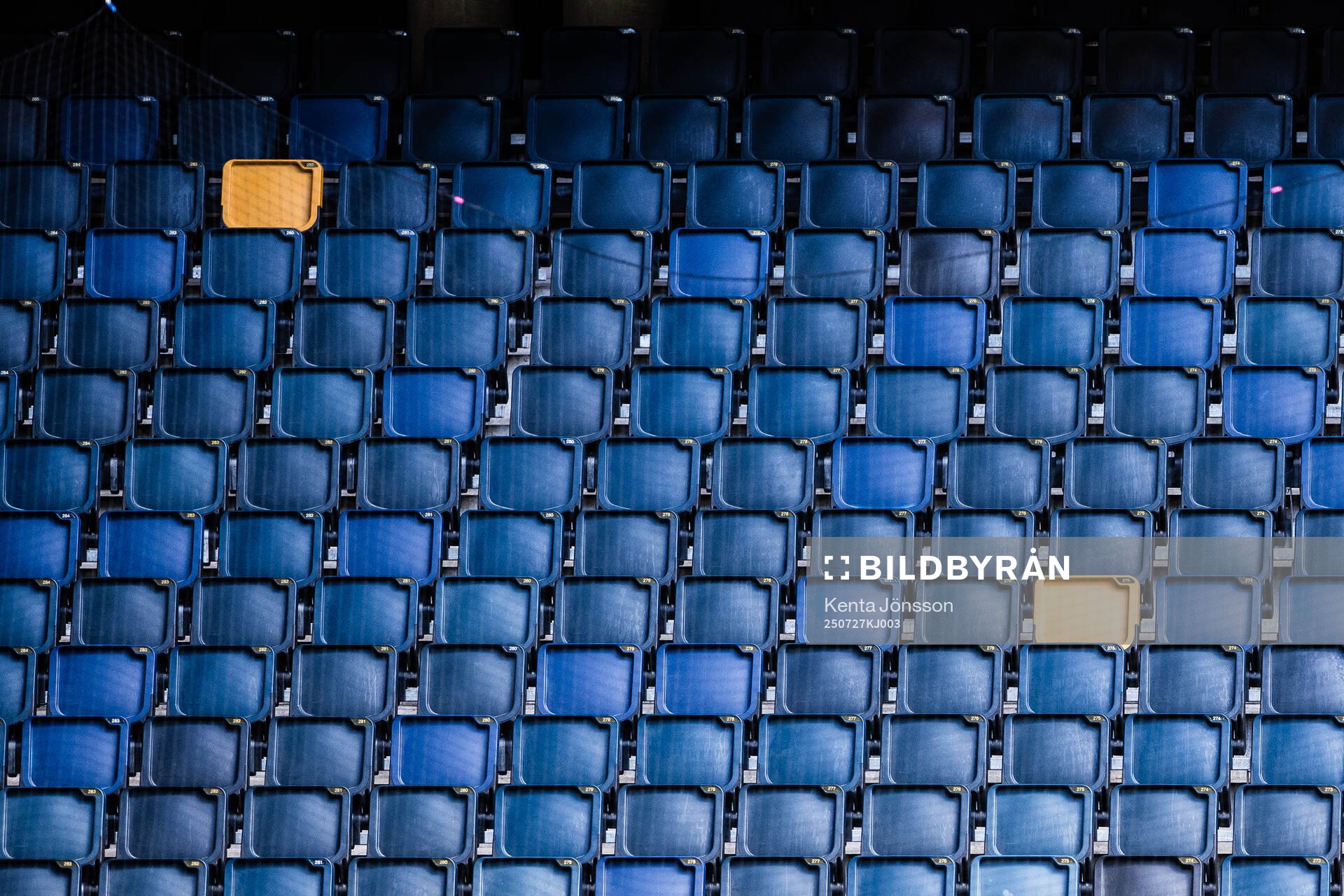 Läktarestolar på Strawberry Arena