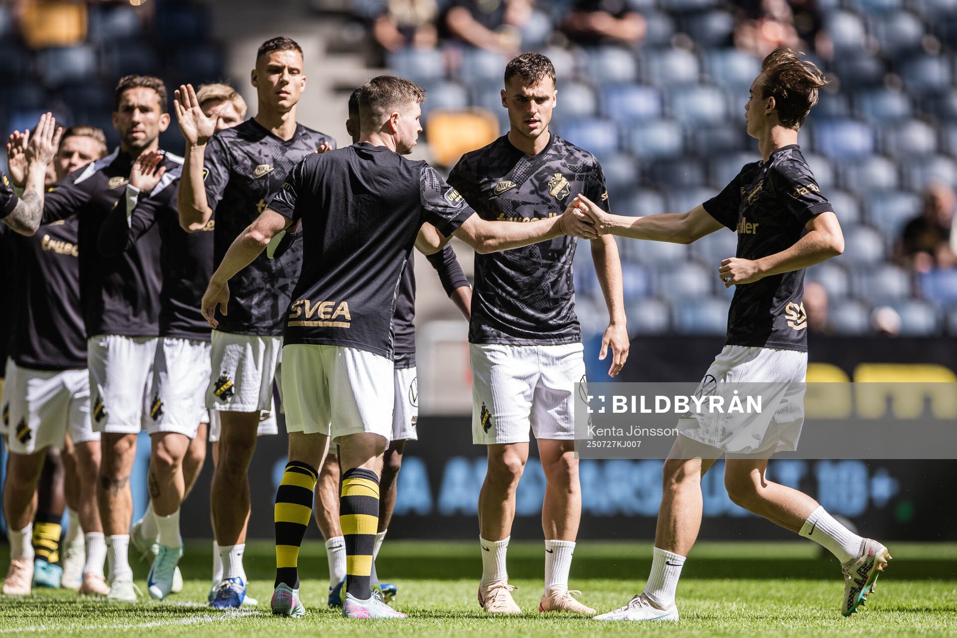 AIKs Filip Benkovic, Mads Døhr Thychosen, Aron Csongvai