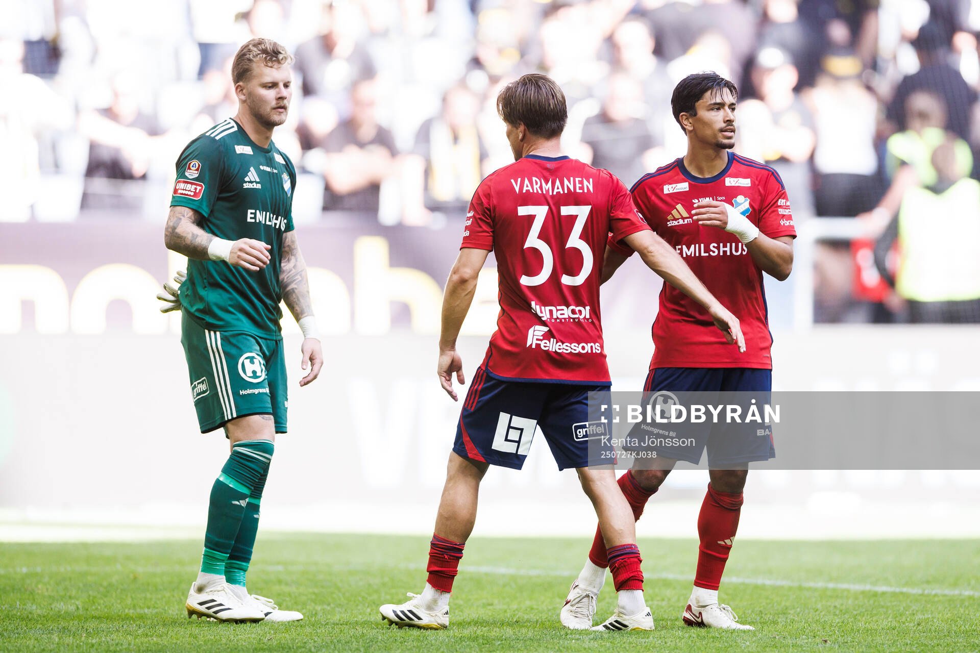 Östers målvakt Robin Wallinder, Tatu Varmanen och Lukas