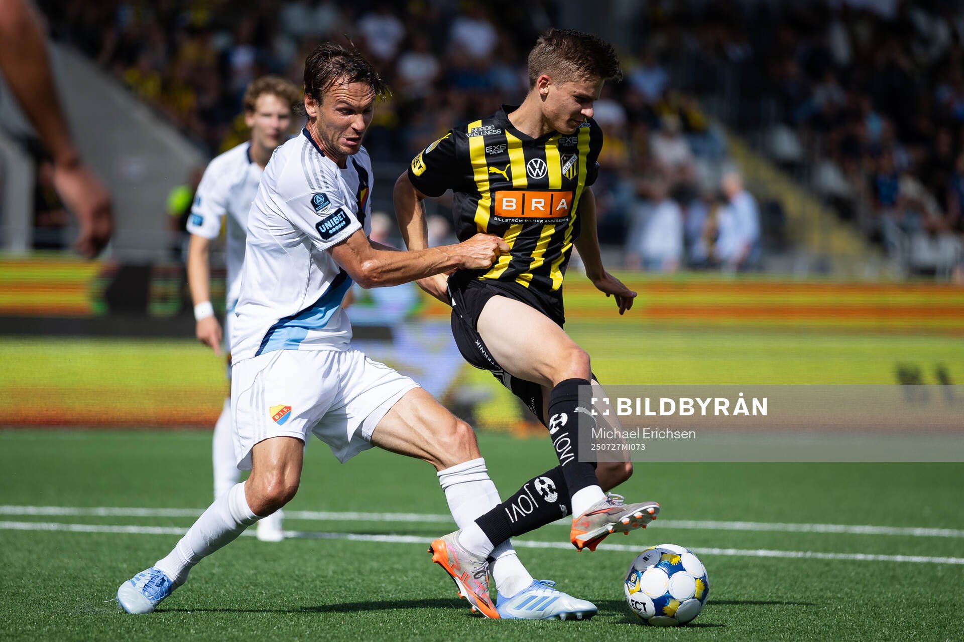 Djurgårdens Albin Ekdal och Häckens Adrian Svanbäck