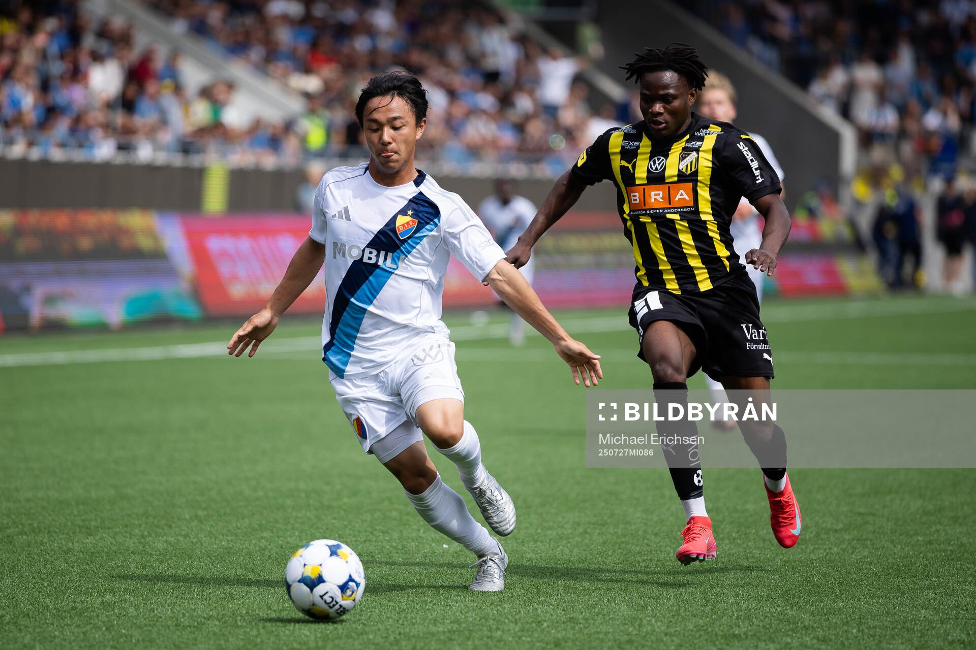 Djurgårdens Keita Kosugi och Häckens Severin Nioule