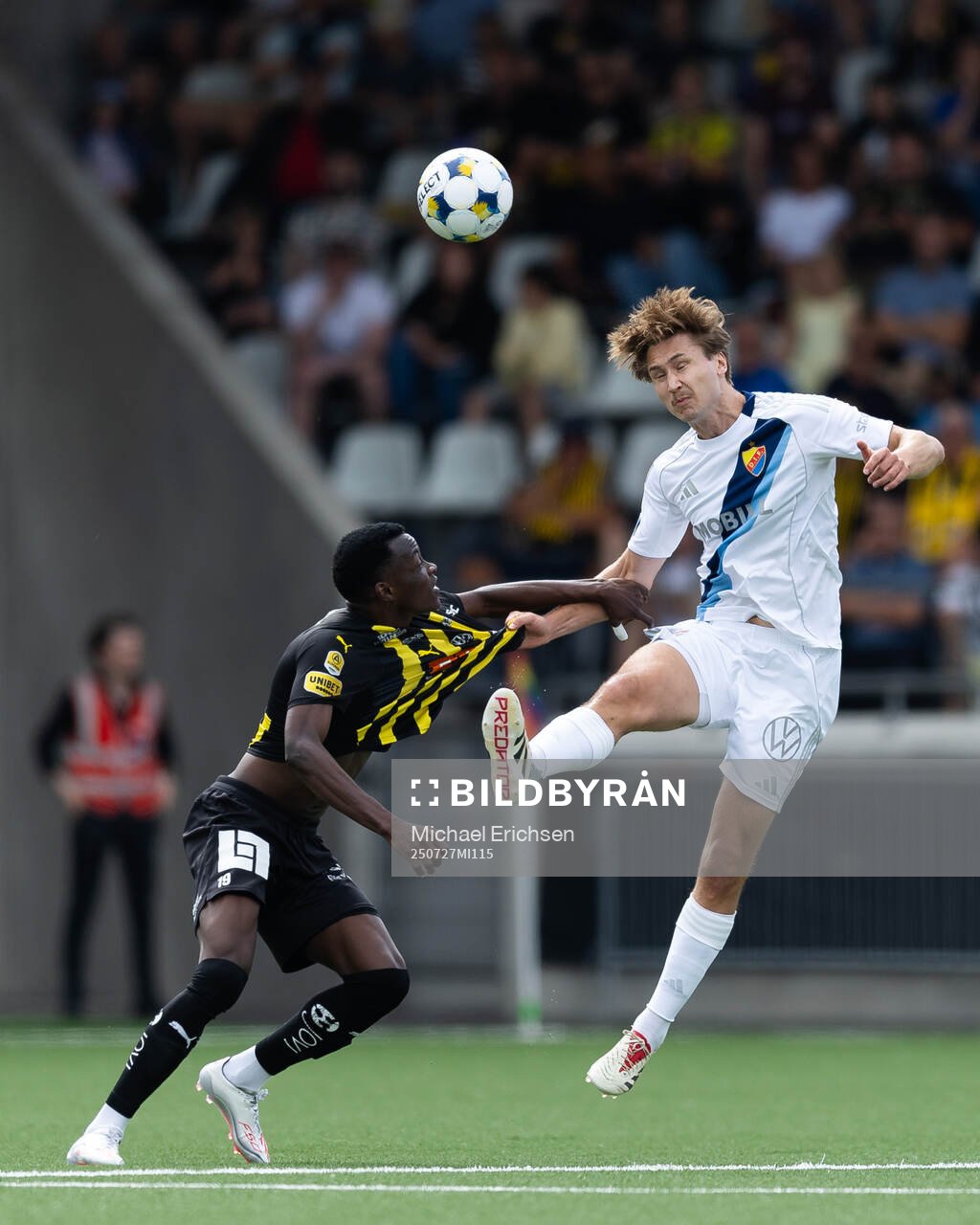 Häckens John Paul Dembe och Djurgårdens Miro Tenho