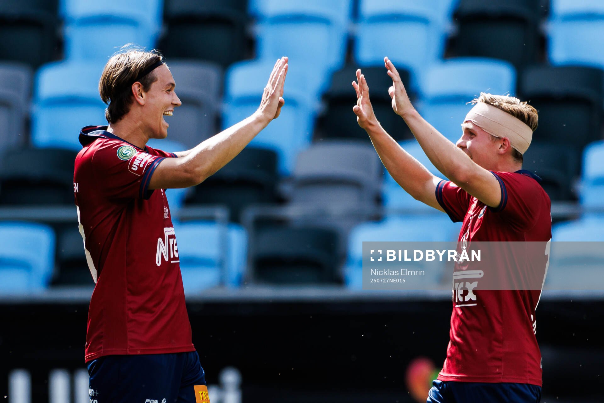 Örgrytes Noah Christoffersson och Isak Dahlqvist jublar