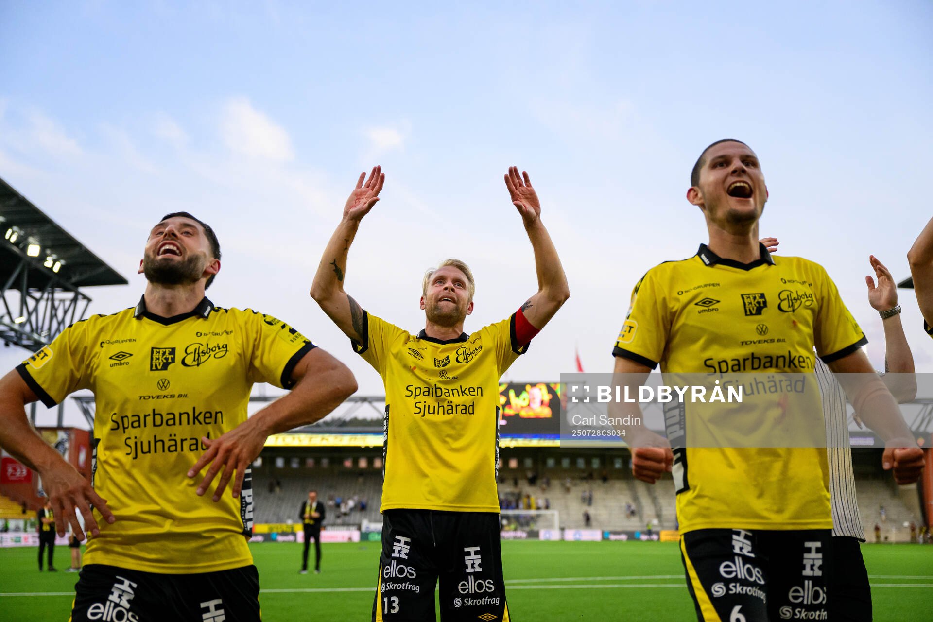 Elfsborgs Johan Larsson jublar