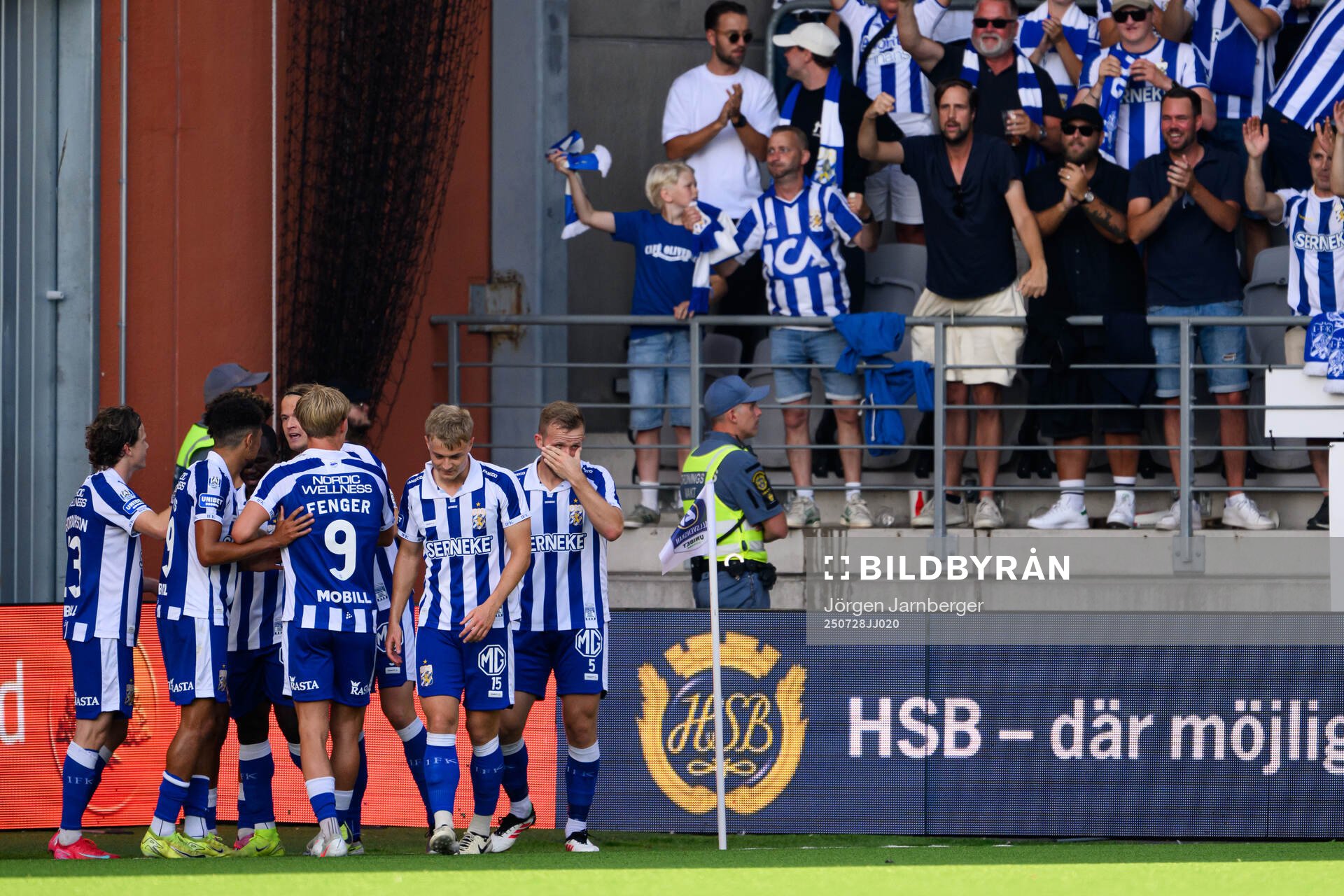 IFK Göteborgs Max Fenger jublar