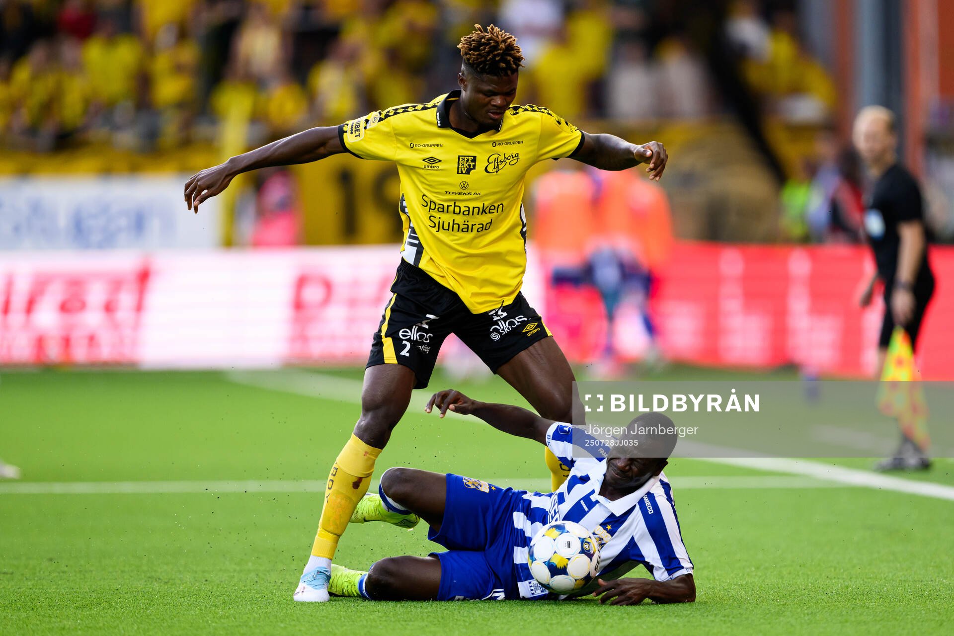 Elfsborgs Terry Yegbe och IFK Göteborgs Saidou Alioum