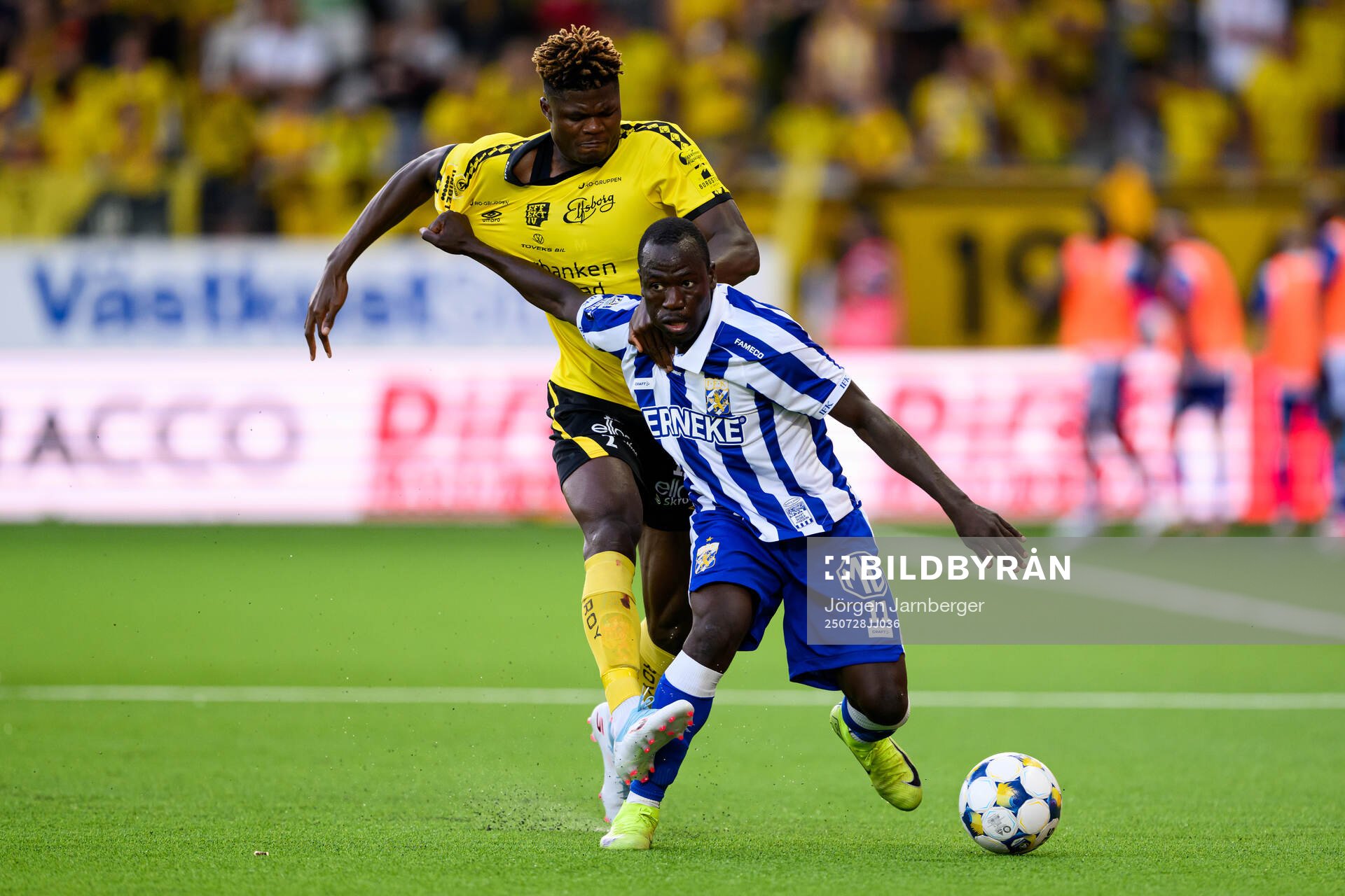 Elfsborgs Terry Yegbe och IFK Göteborgs Saidou Alioum