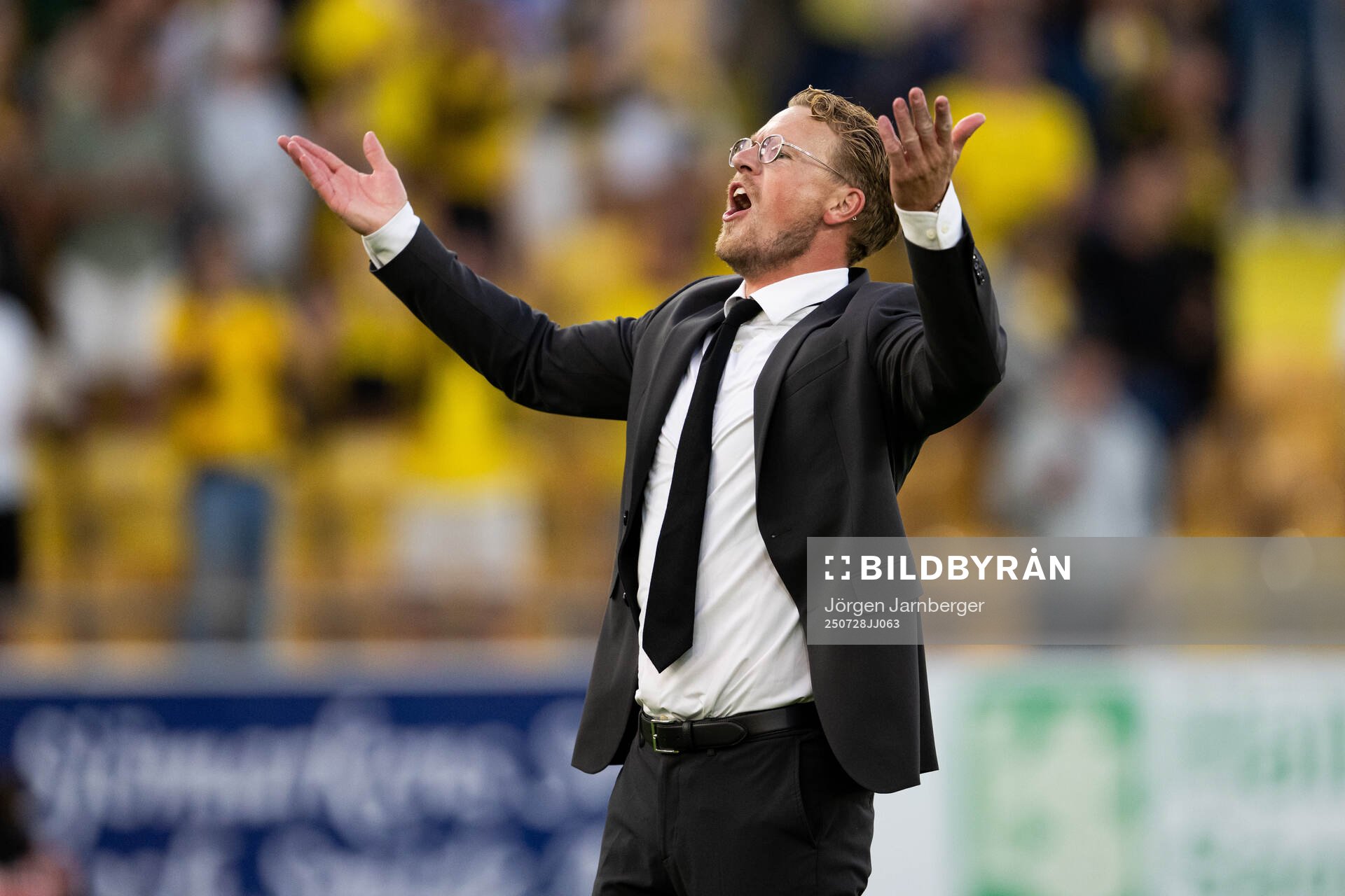 Elfsborgs tränare Oscar Hiljemark jublar