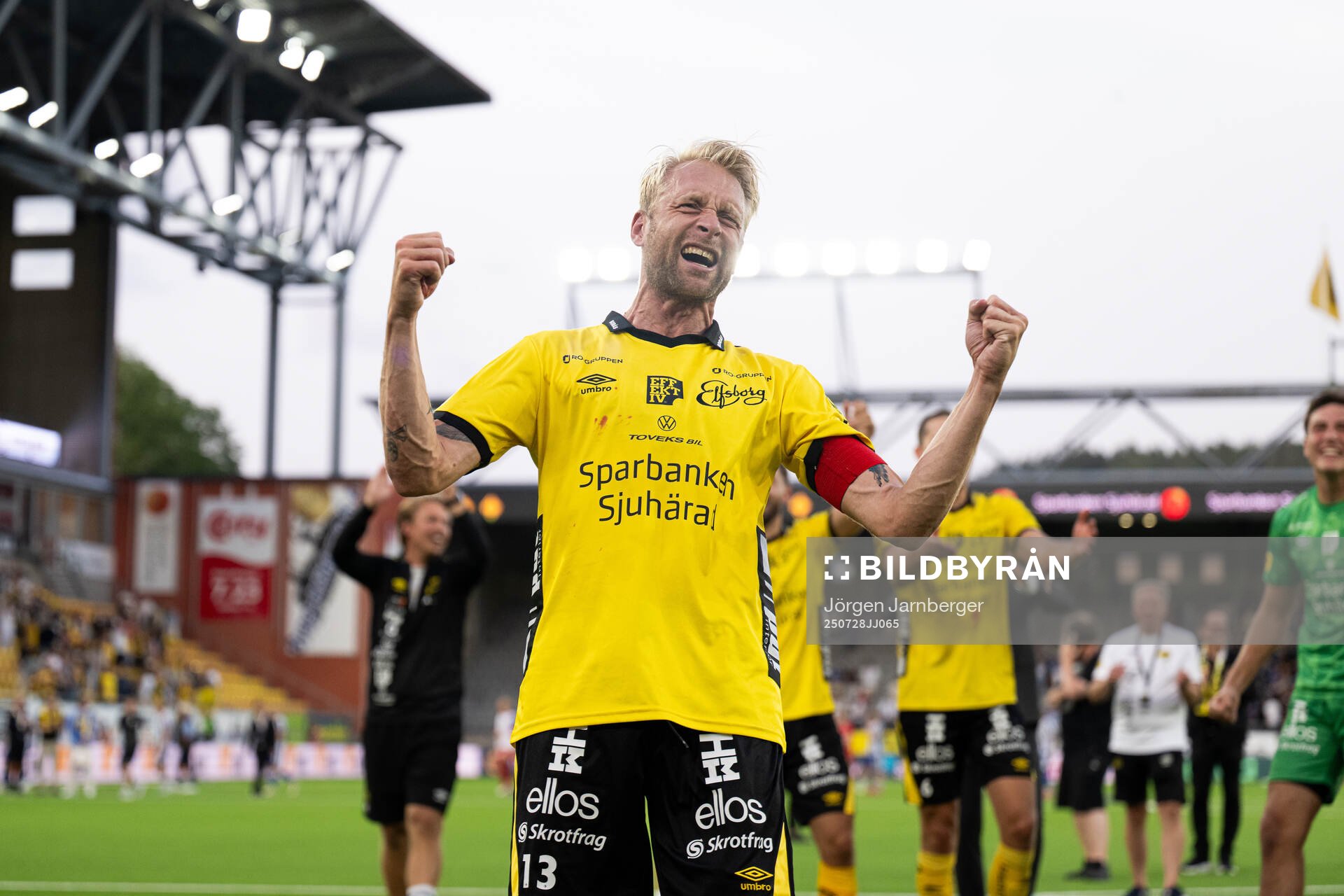 Elfsborgs Johan Larsson jublar