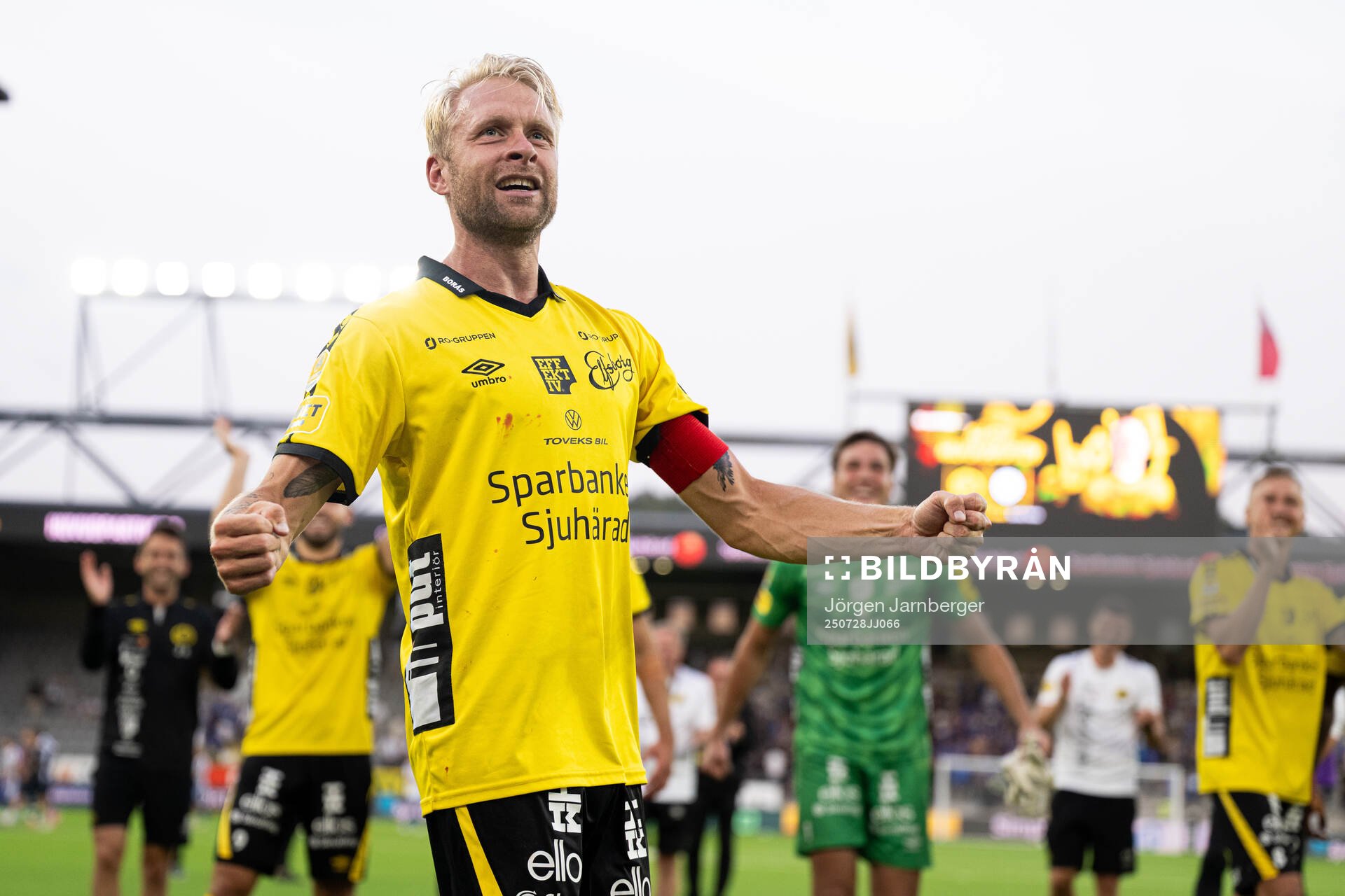 Elfsborgs Johan Larsson jublar
