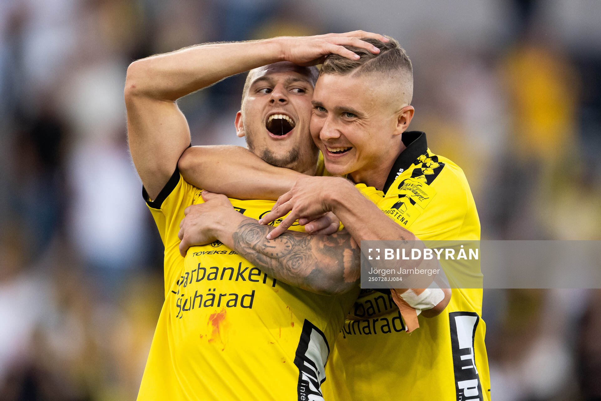 Elfsborgs Rasmus Wikström och Sebastian Holmen jublar
