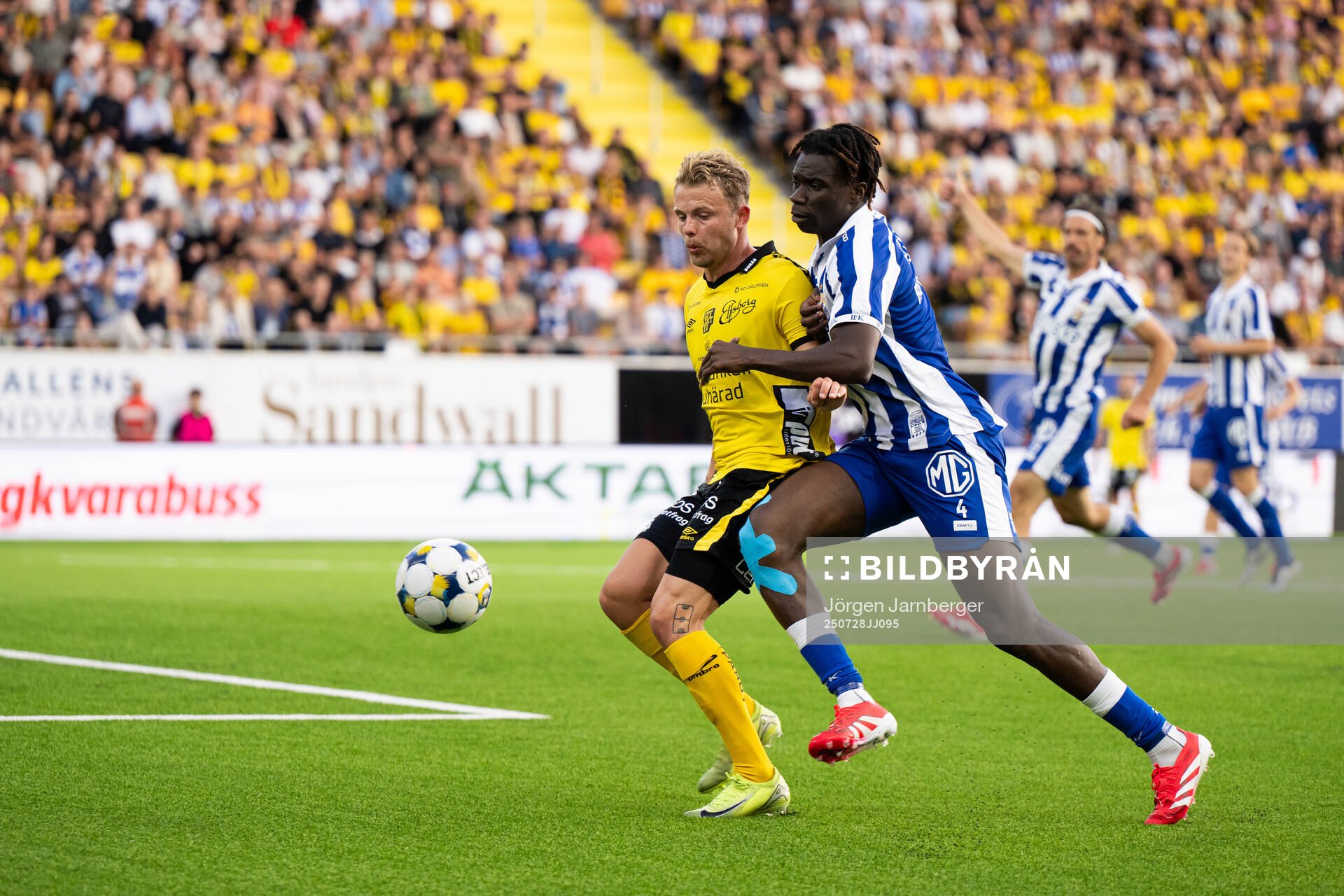 Elfsborgs Frederik Ihler och IFK Göteborgs Rockson Yeboah