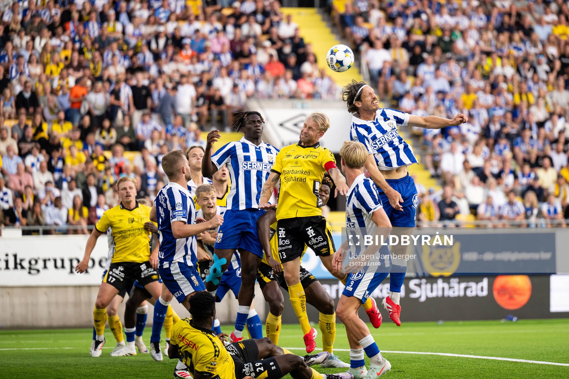 Elfsborgs Johan Larsson och IFK Göteborgs Gustav Svensson