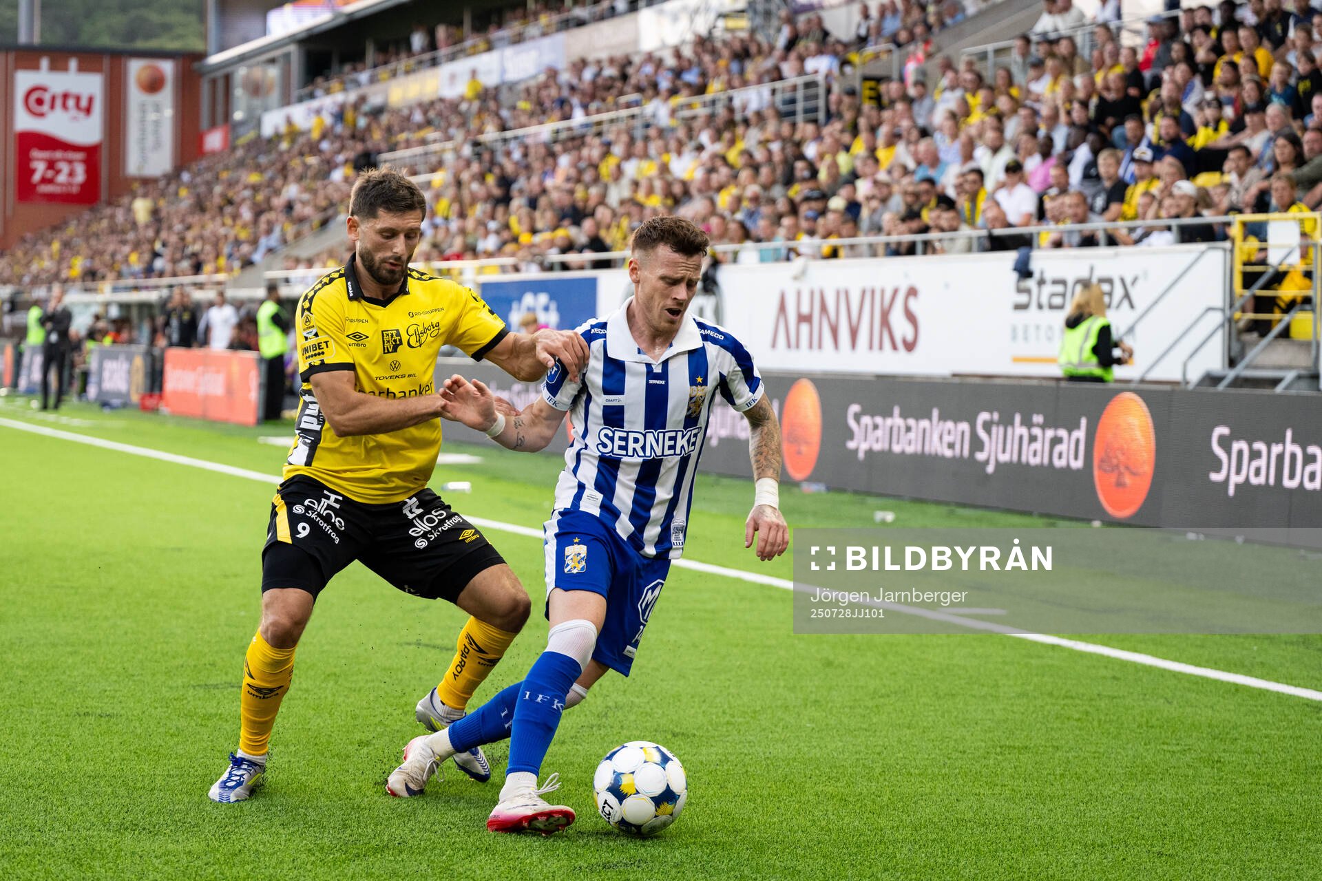 Elfsborgs Arber Zeneli och IFK Göteborgs Tobias Heintz