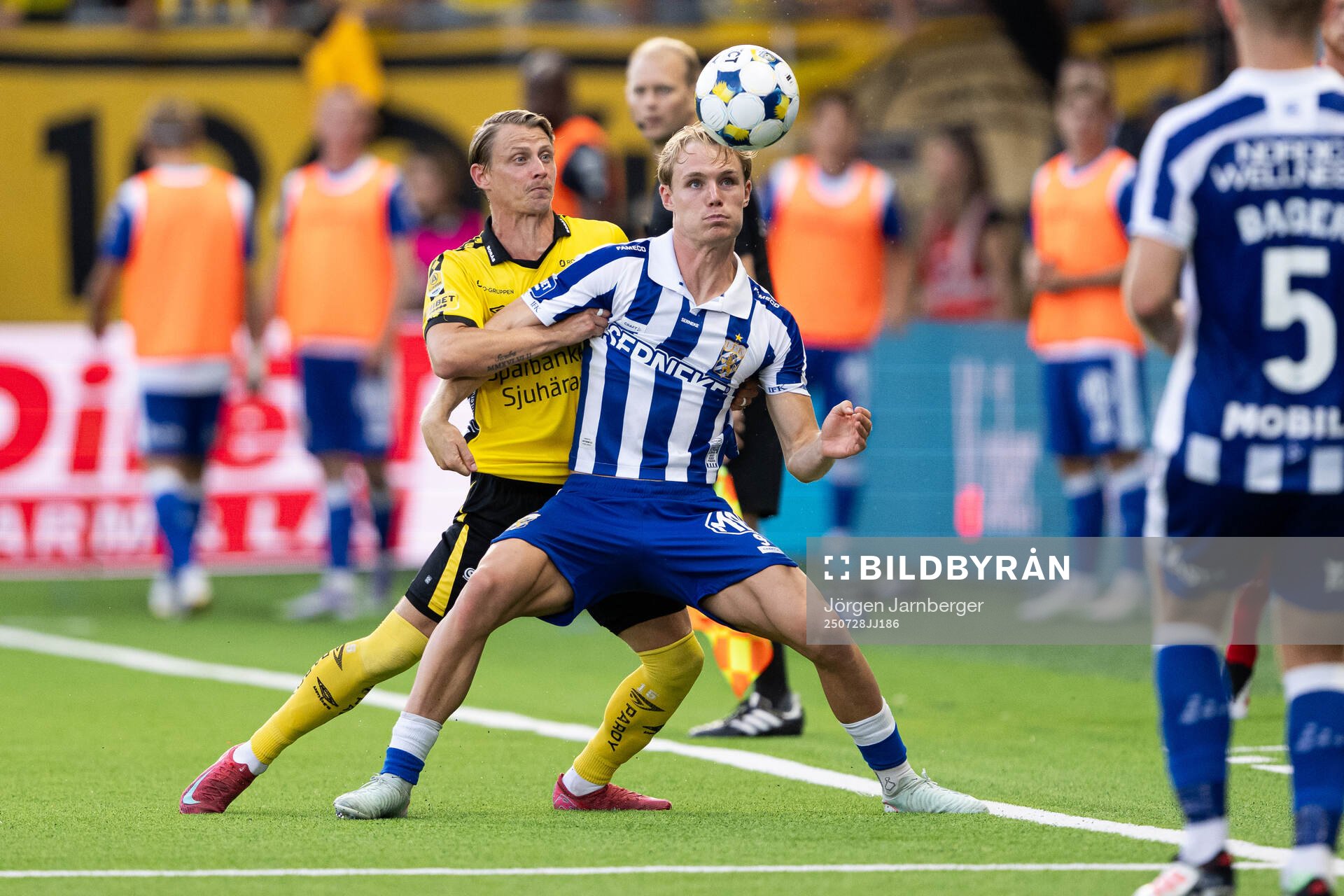 Elfsborgs Simon Hedlund och IFK Göteborgs Max Fenger
