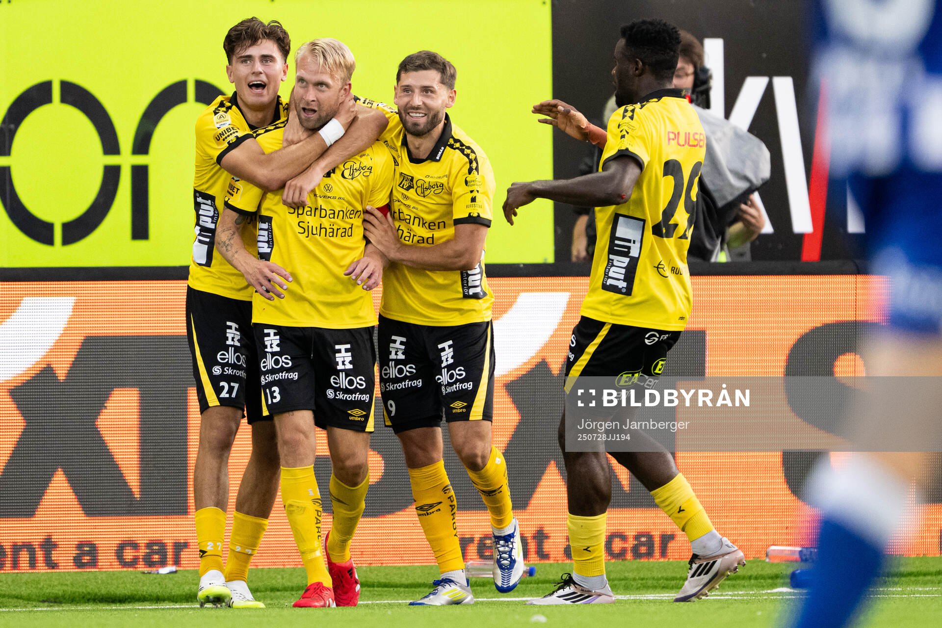 Elfsborgs Johan Larsson jublar