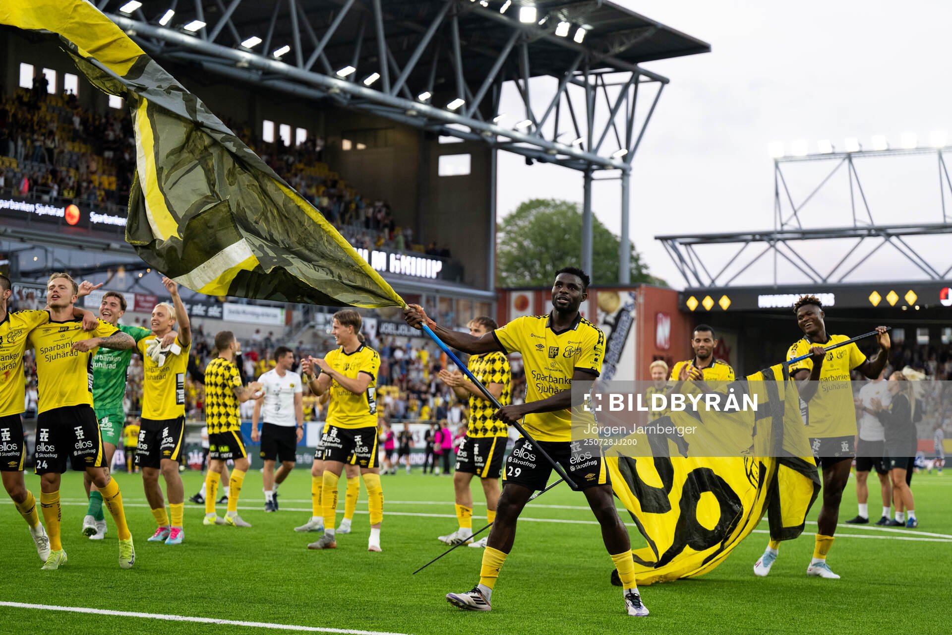 Elfsborgs Ibrahim Buhari jublar