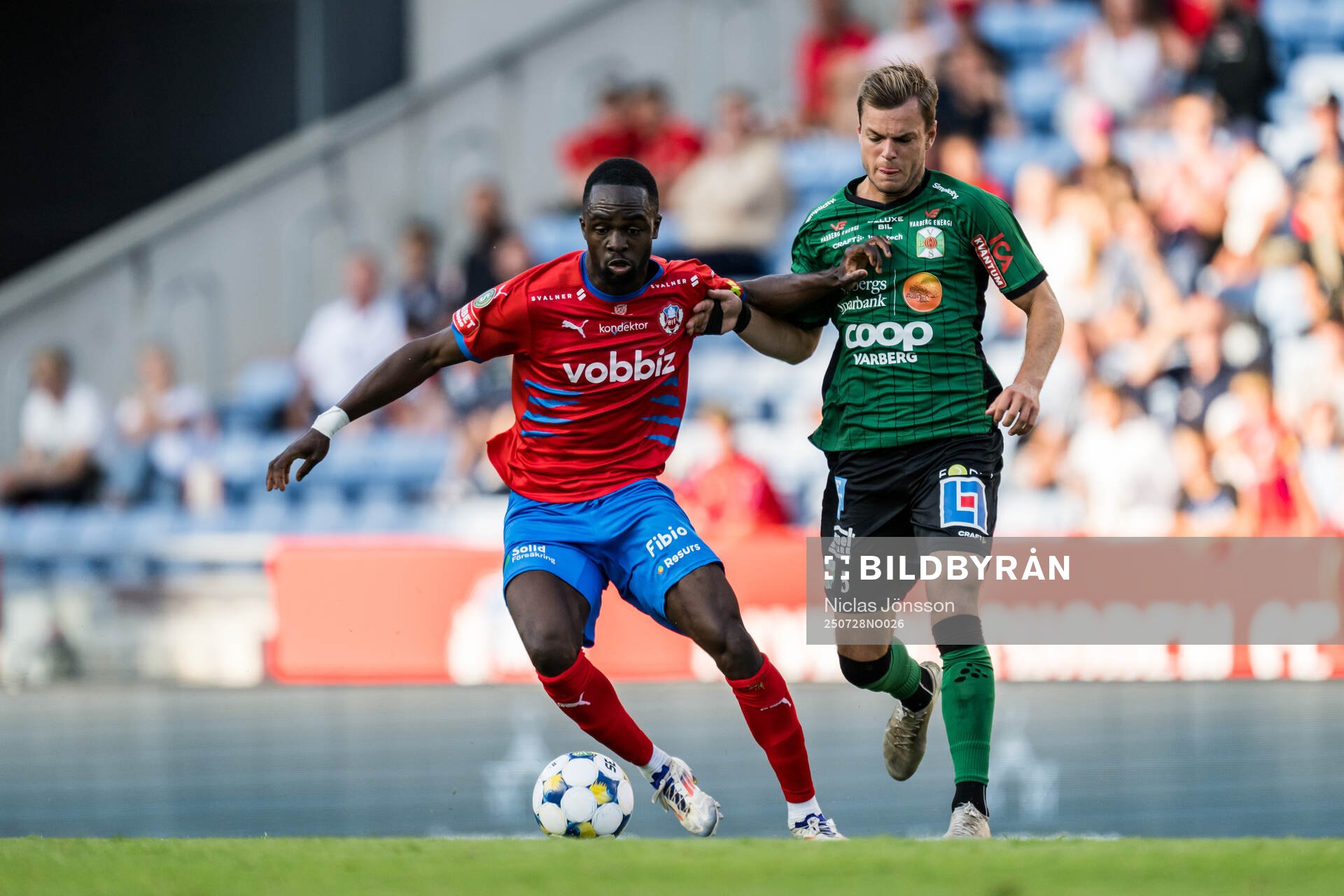 Helsingborgs Adam Akimey och Varbergs Albin Winbo