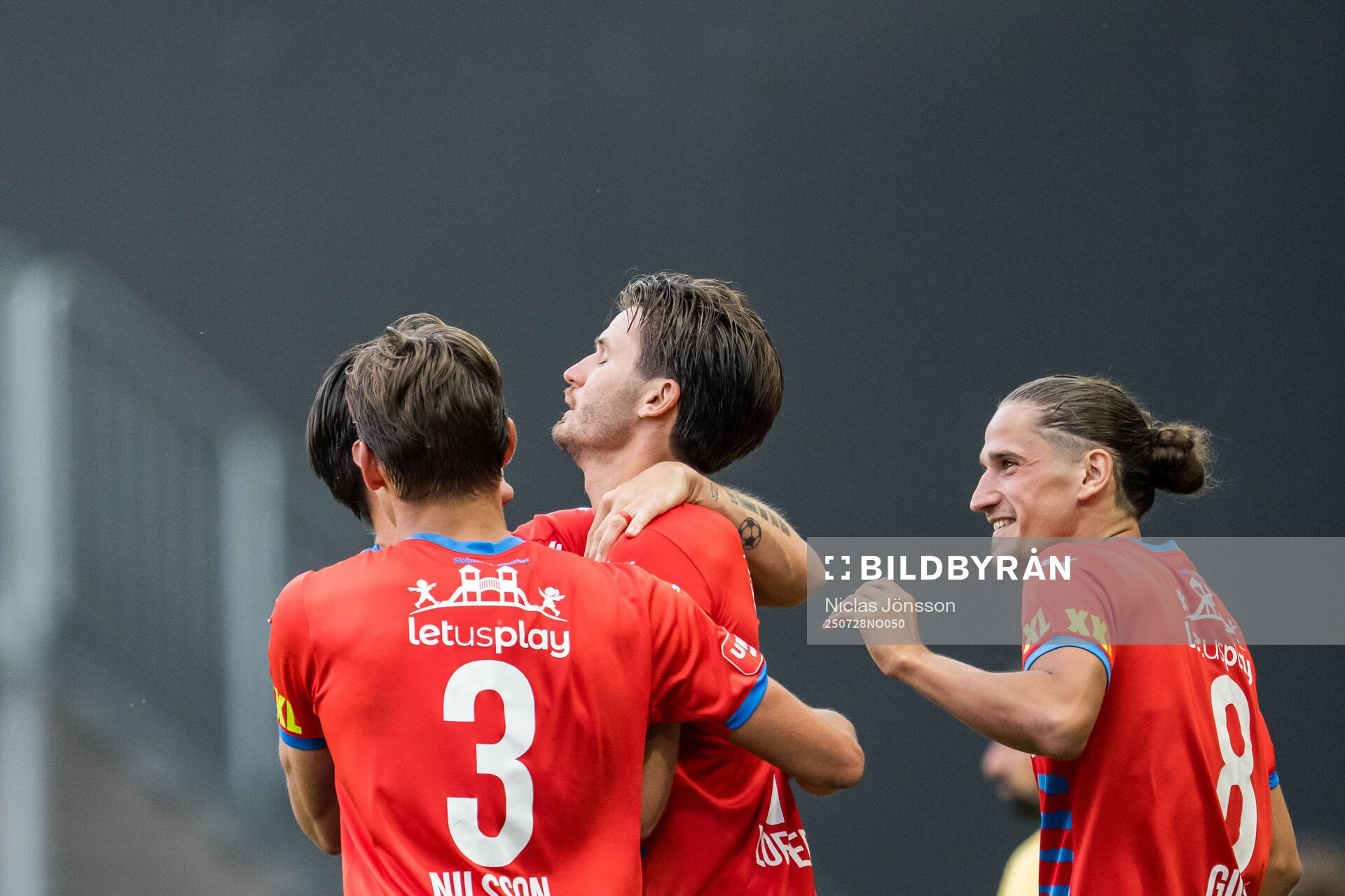 Helsingborgs Wilhelm Loeper och Ervin Gigovic jublar