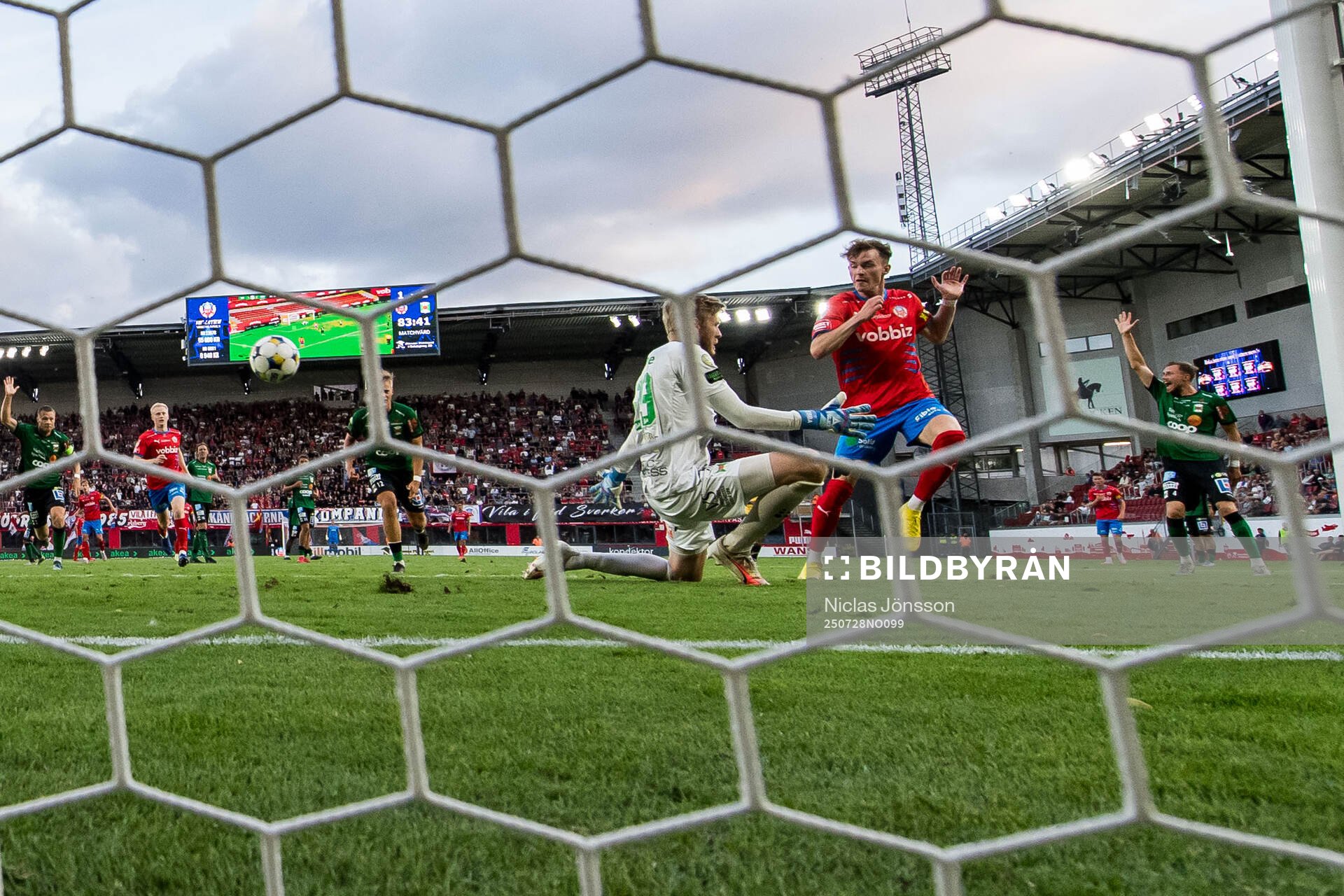 Varbergs målvakt Fredrik Andersson och Helsingborgs