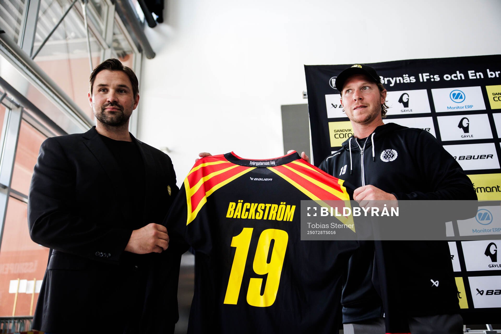 Brynäs sportchef Johan Alcén och Nicklas Bäckström