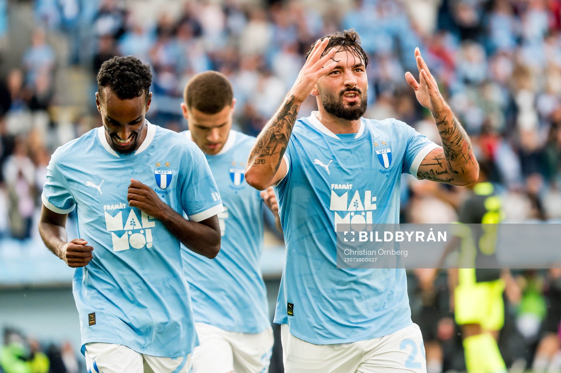 Sead Haksabanovic of Malmö FF celebrates
