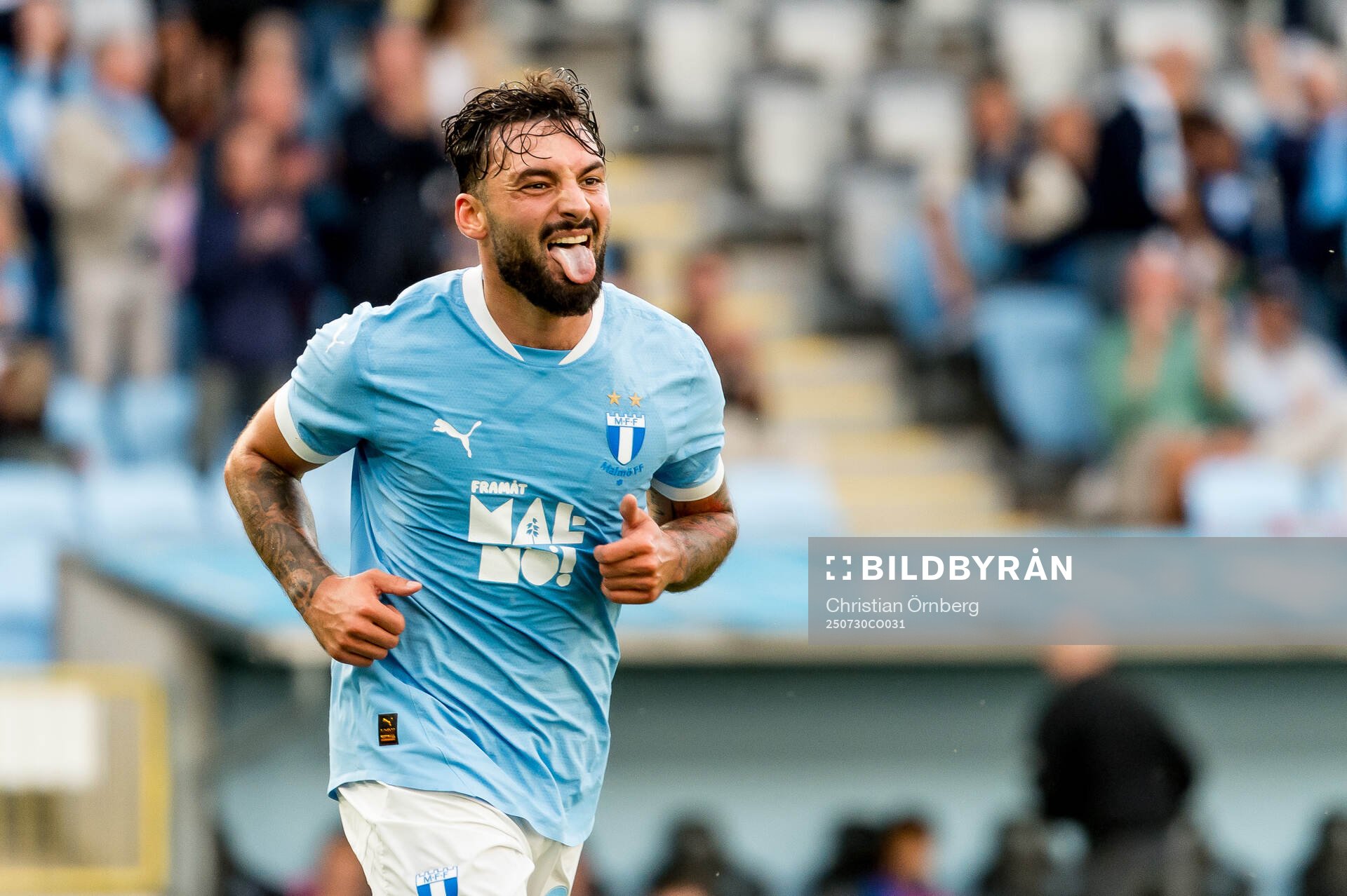 Sead Haksabanovic of Malmö FF celebrates