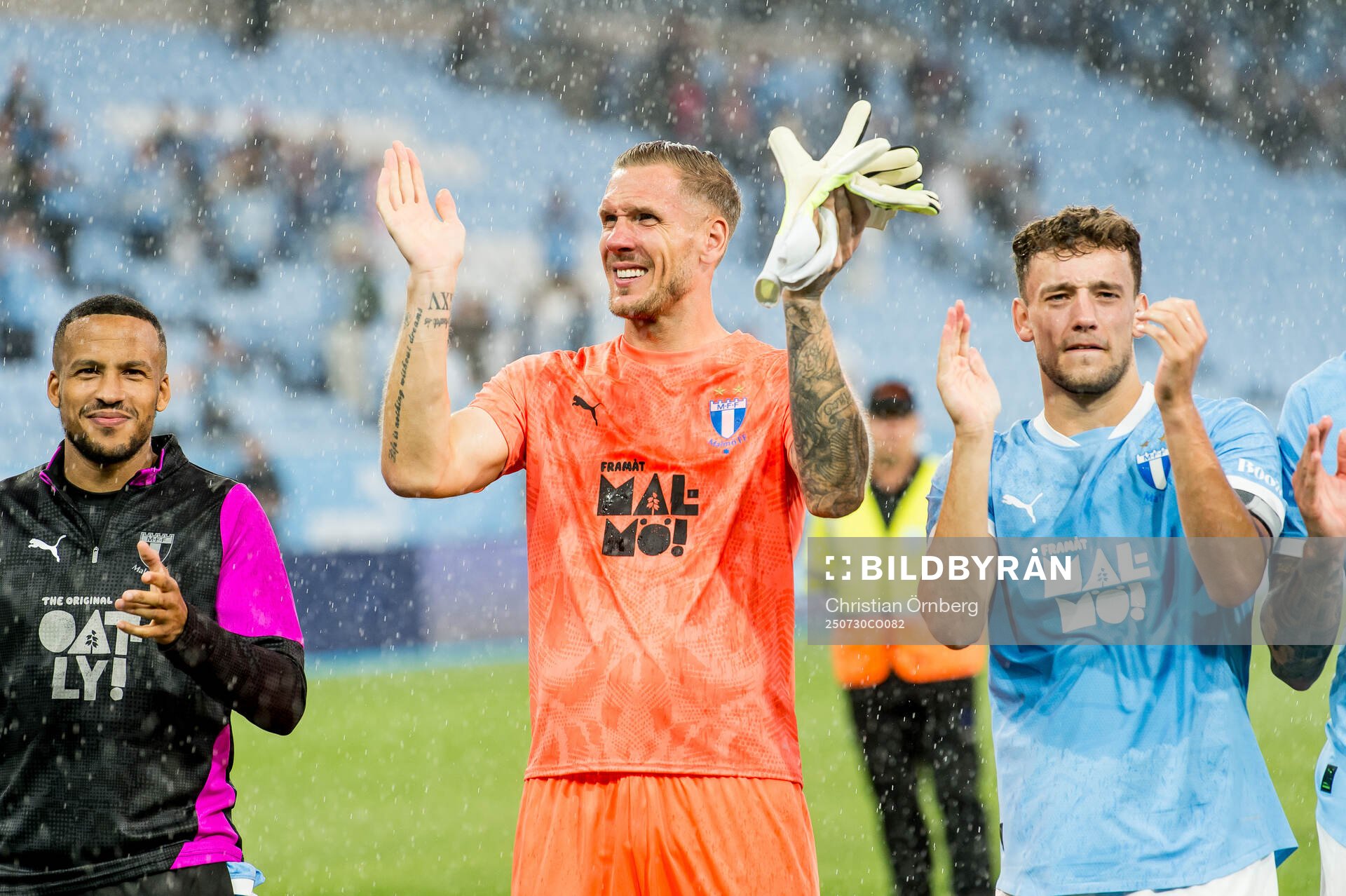 Robin Olsen and Colin Rösler of Malmö FF