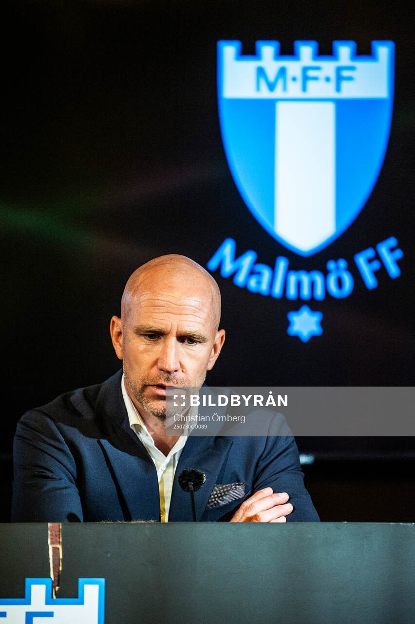 Head coach Henrik Rydström