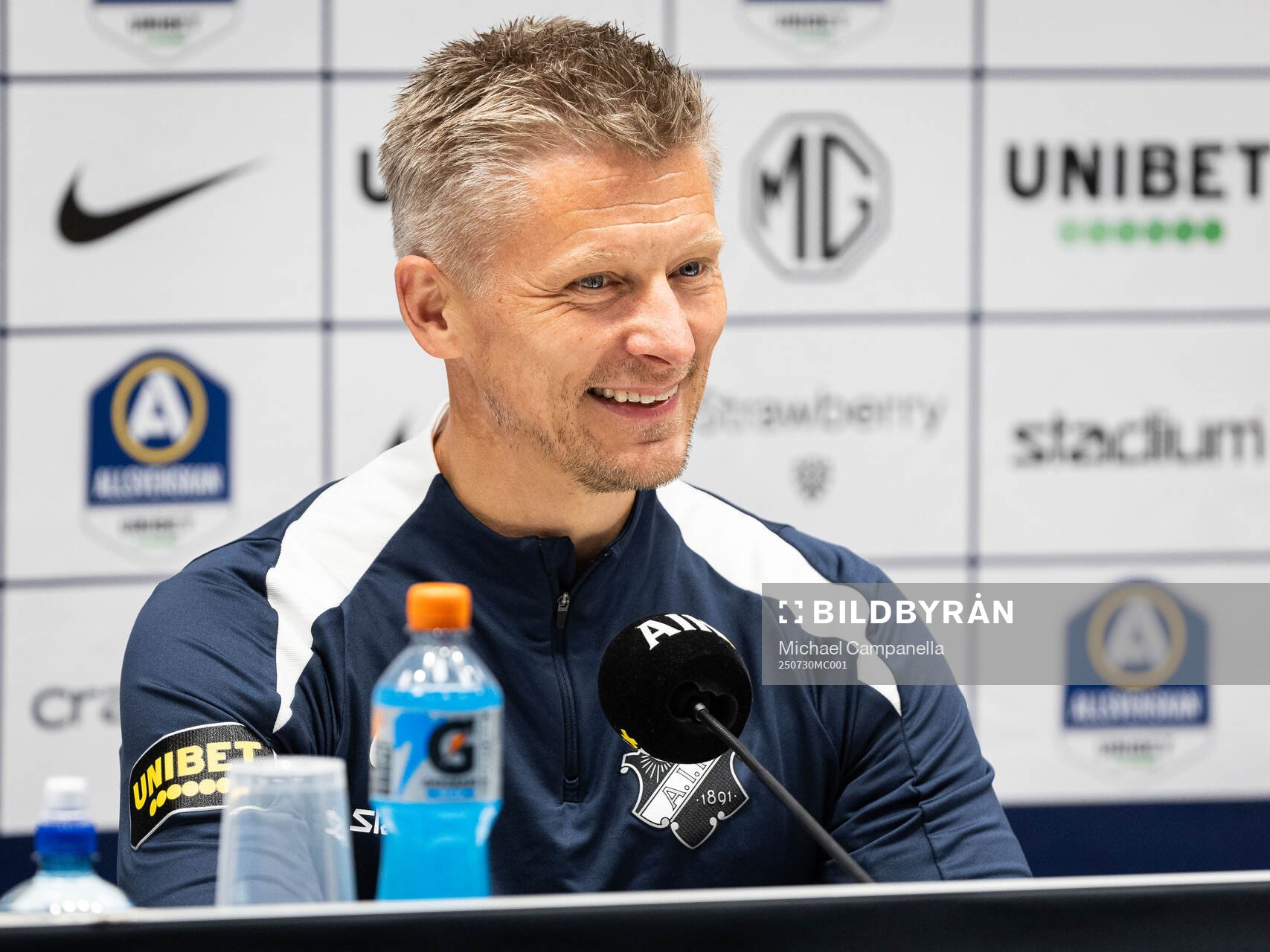 AIK head coach Mikkjal Thomassen