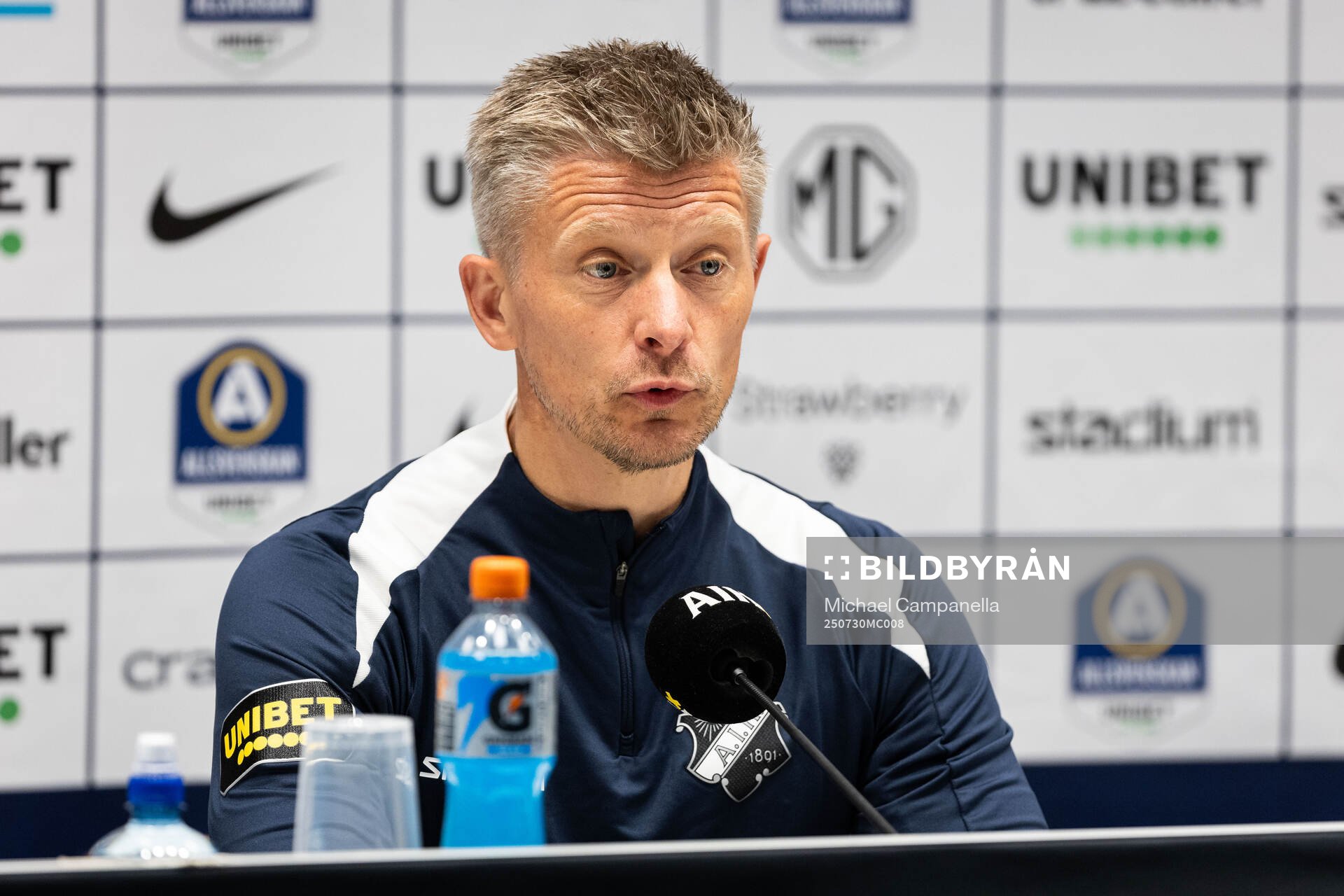 AIK head coach Mikkjal Thomassen