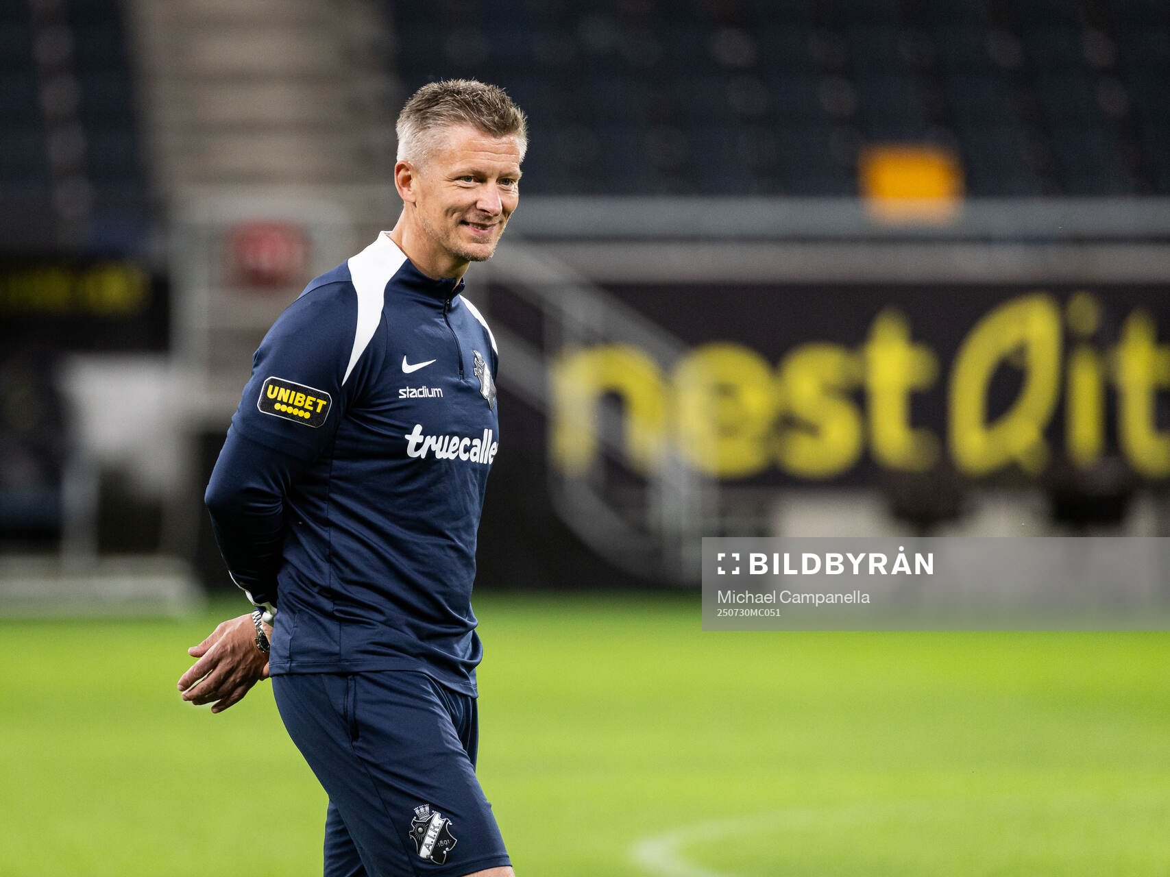 AIK head coach Mikkjal Thomassen