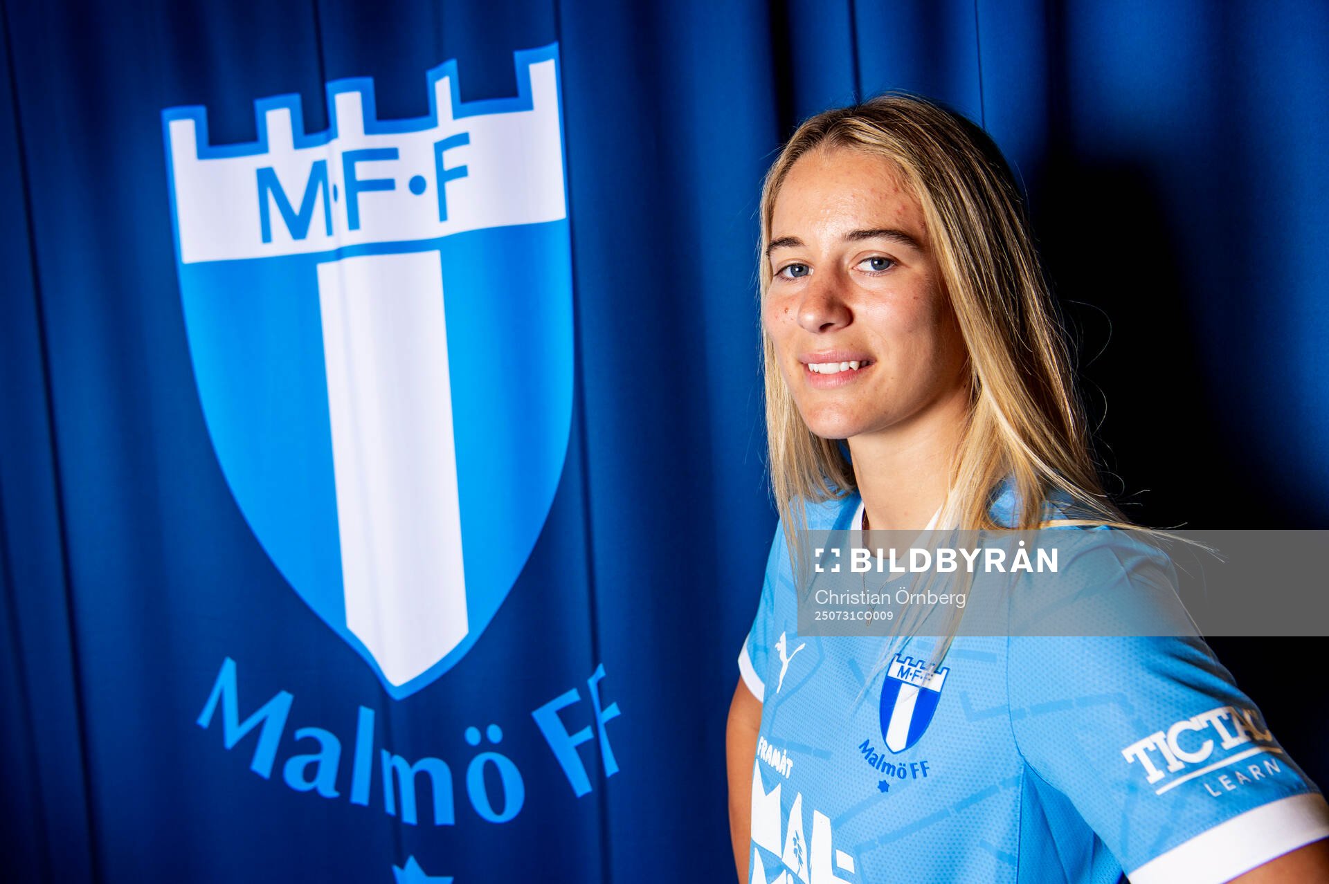 Malmö FF presenterar Courtney Nevin som ny spelare