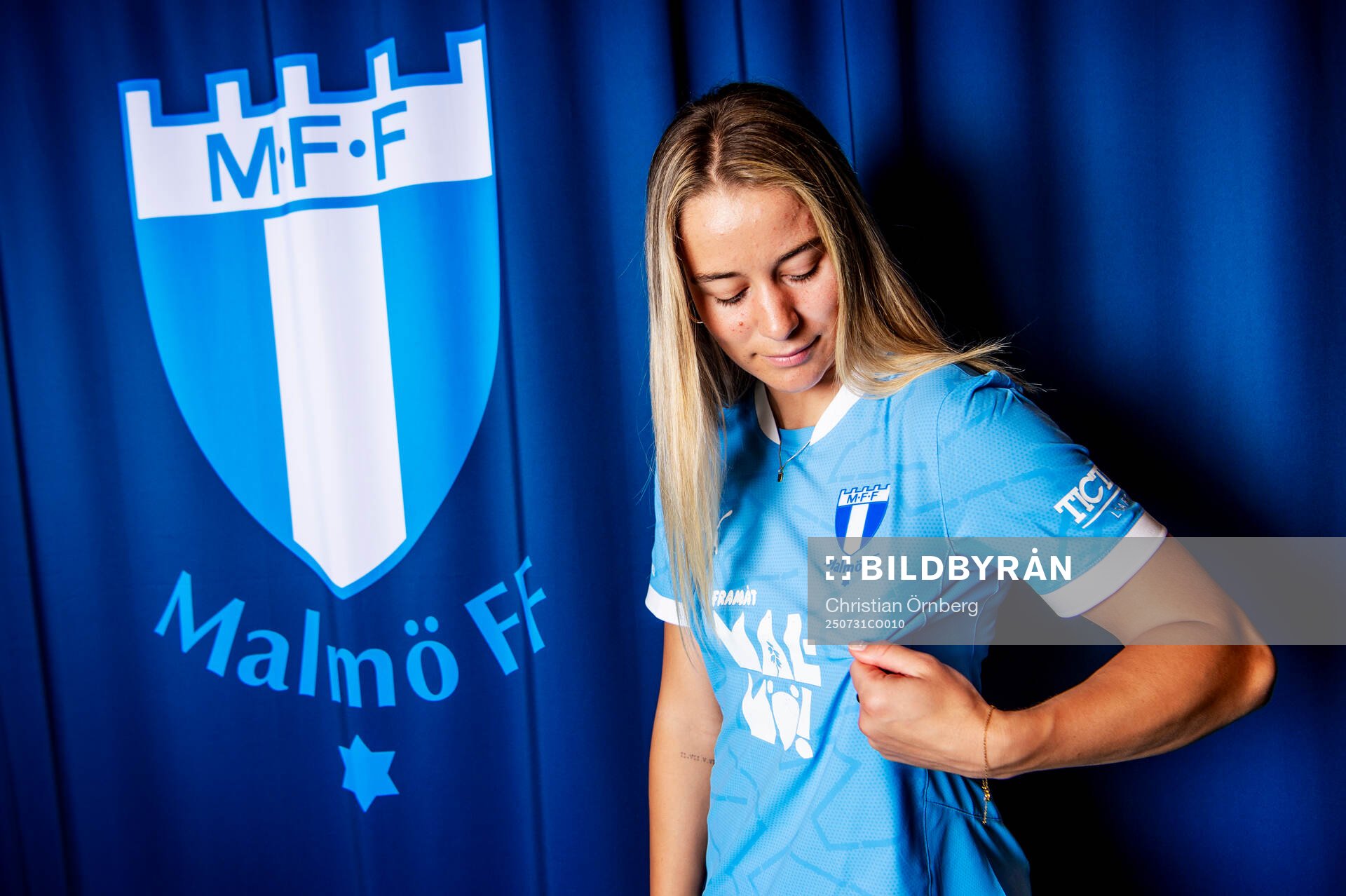 Malmö FF presenterar Courtney Nevin som ny spelare