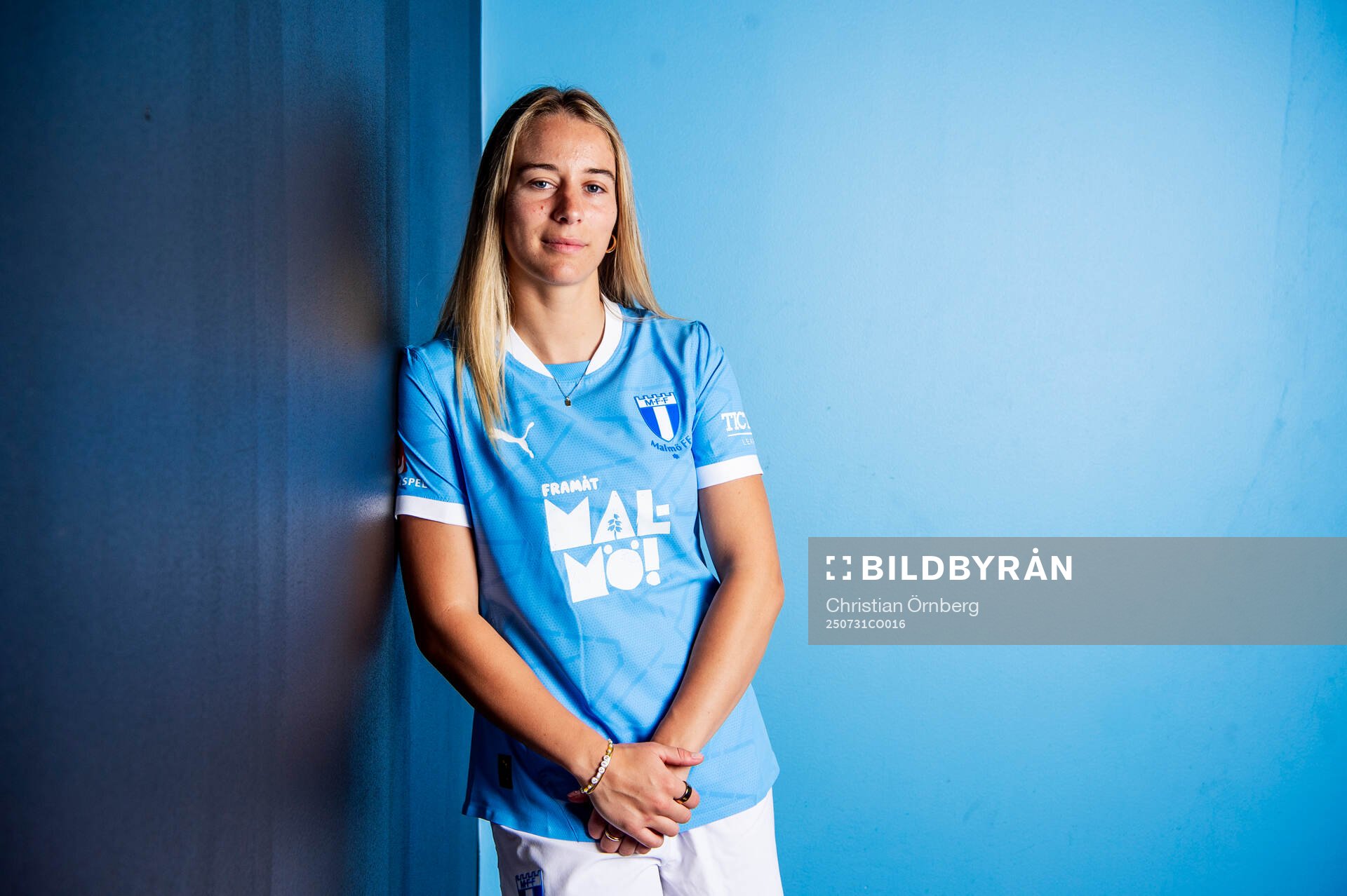 Malmö FF presenterar Courtney Nevin som ny spelare