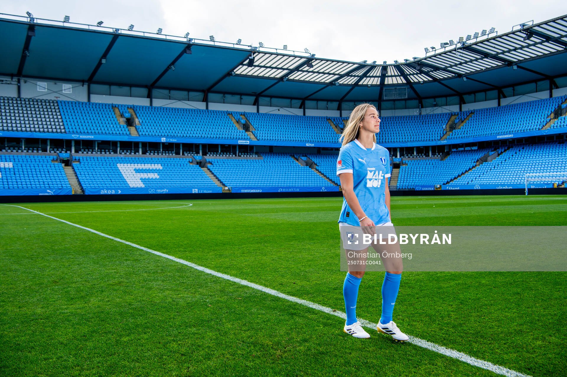 Malmö FF presenterar Courtney Nevin som ny spelare