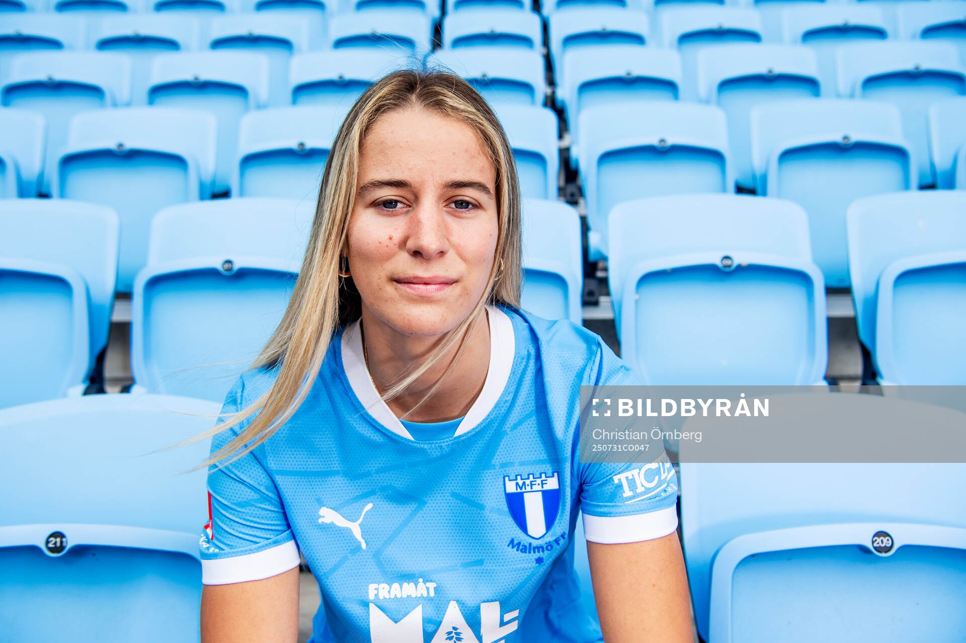 Malmö FF presenterar Courtney Nevin som ny spelare