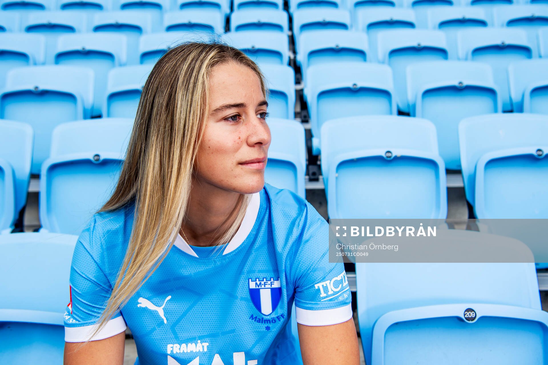 Malmö FF presenterar Courtney Nevin som ny spelare