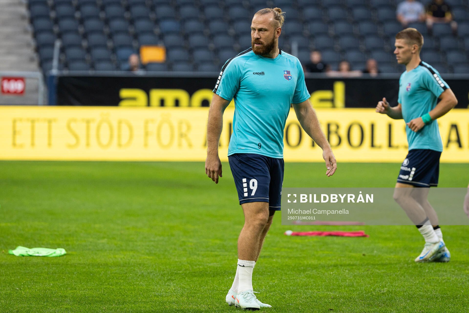 Henri Anier  of Paide Linnameeskond