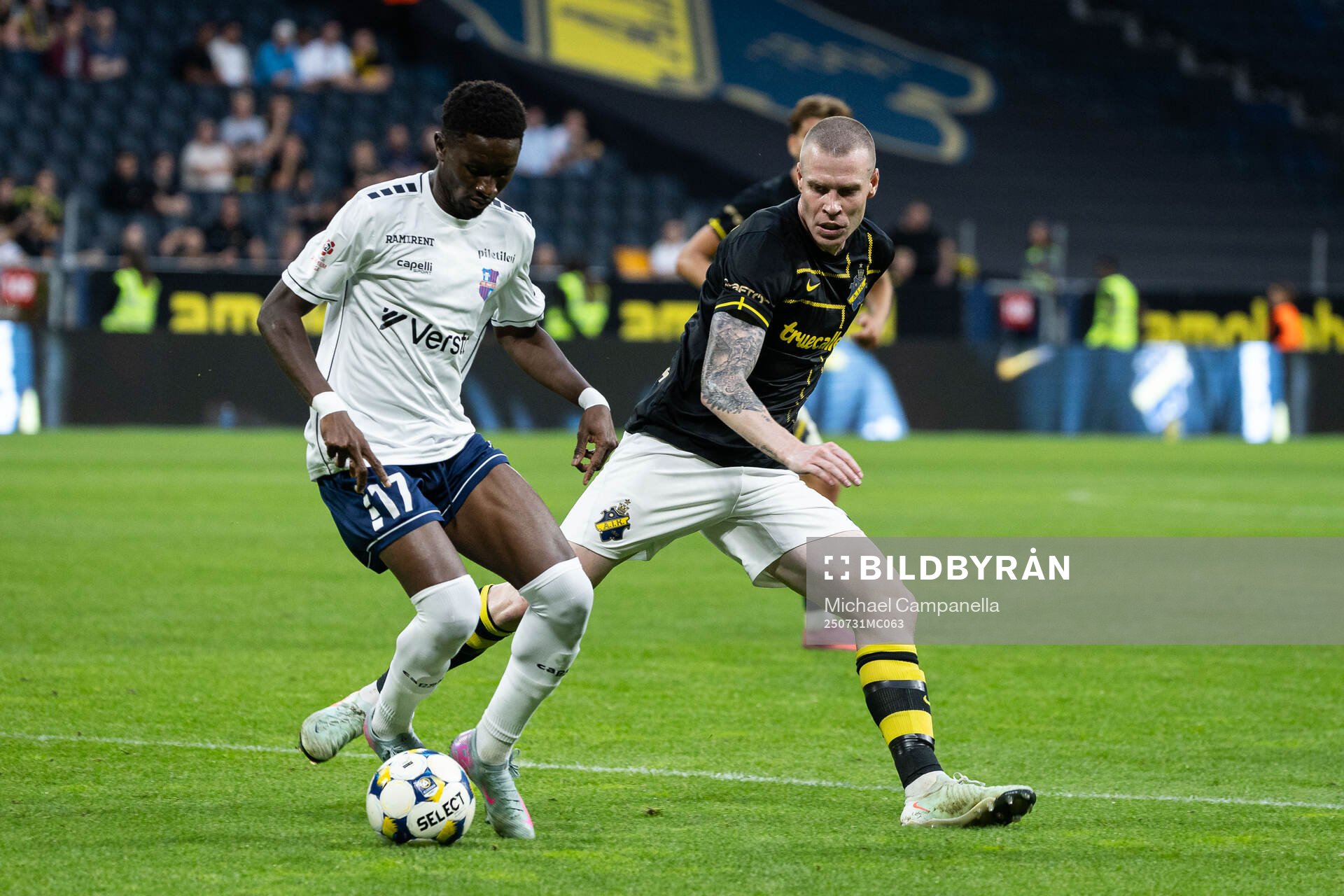 Pa Abdou Cham of Paide Linnameeskond against Thomas Poppler